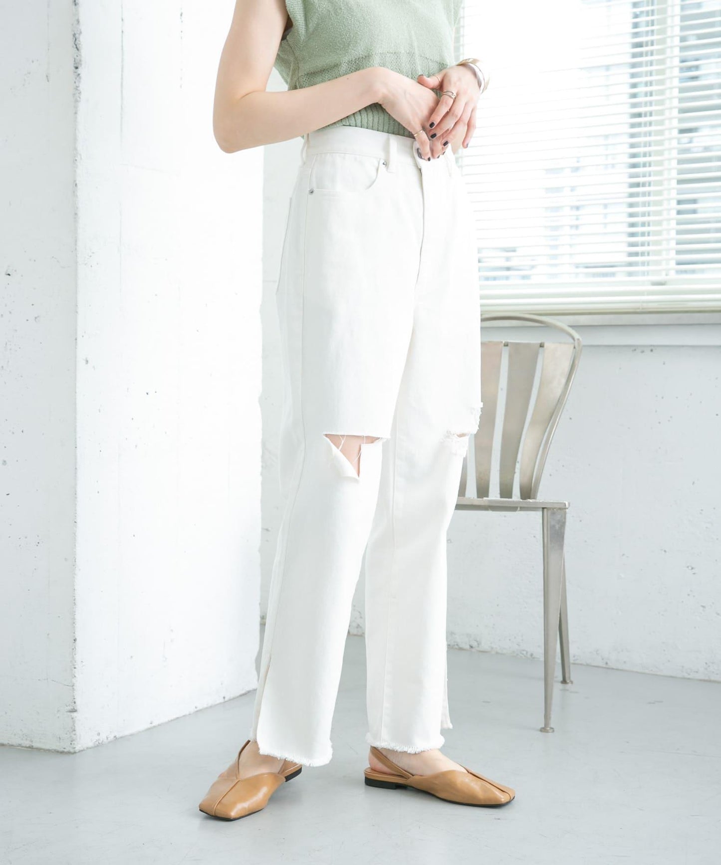 改良破洞開叉牛仔褲