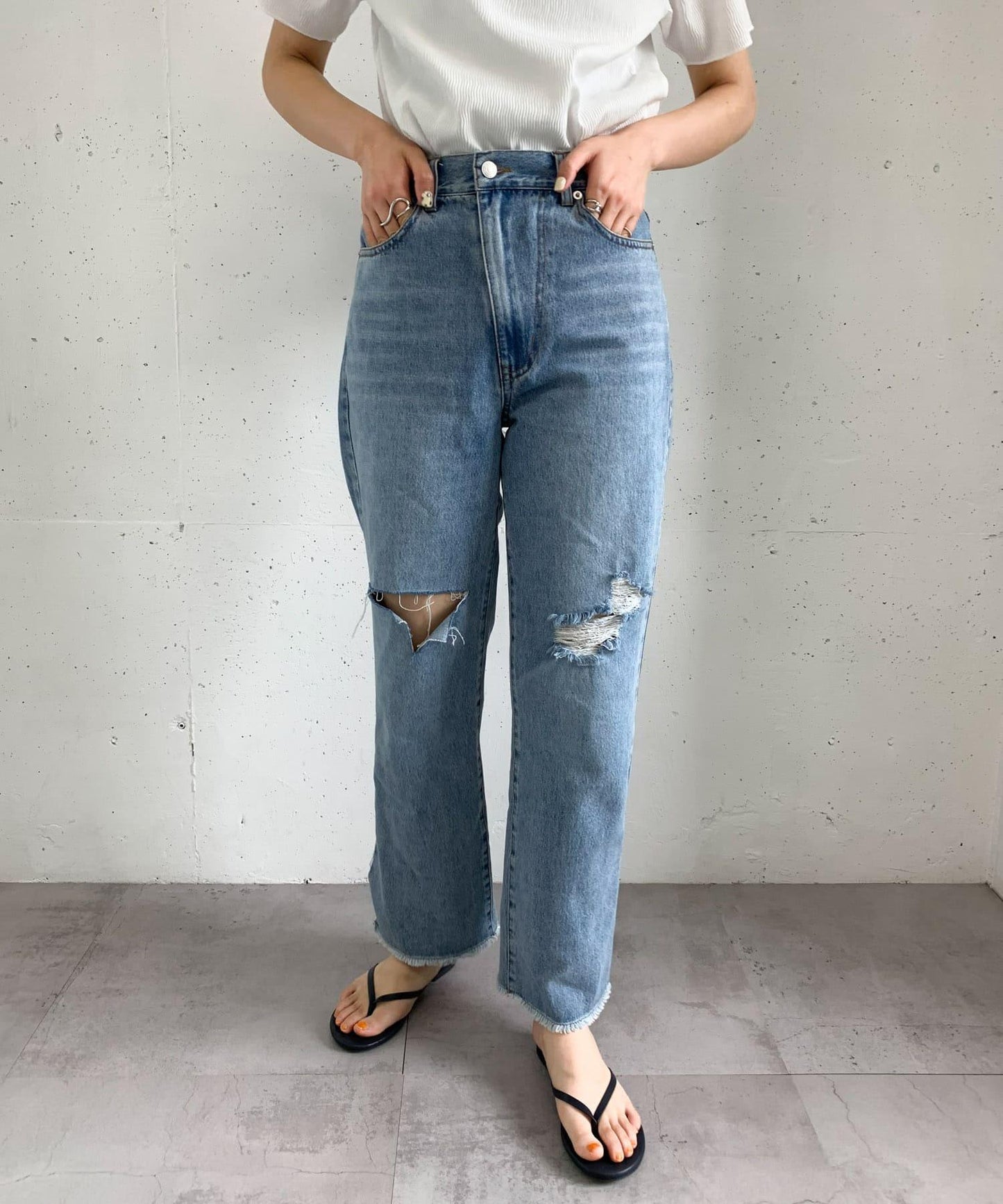 改良破洞開叉牛仔褲