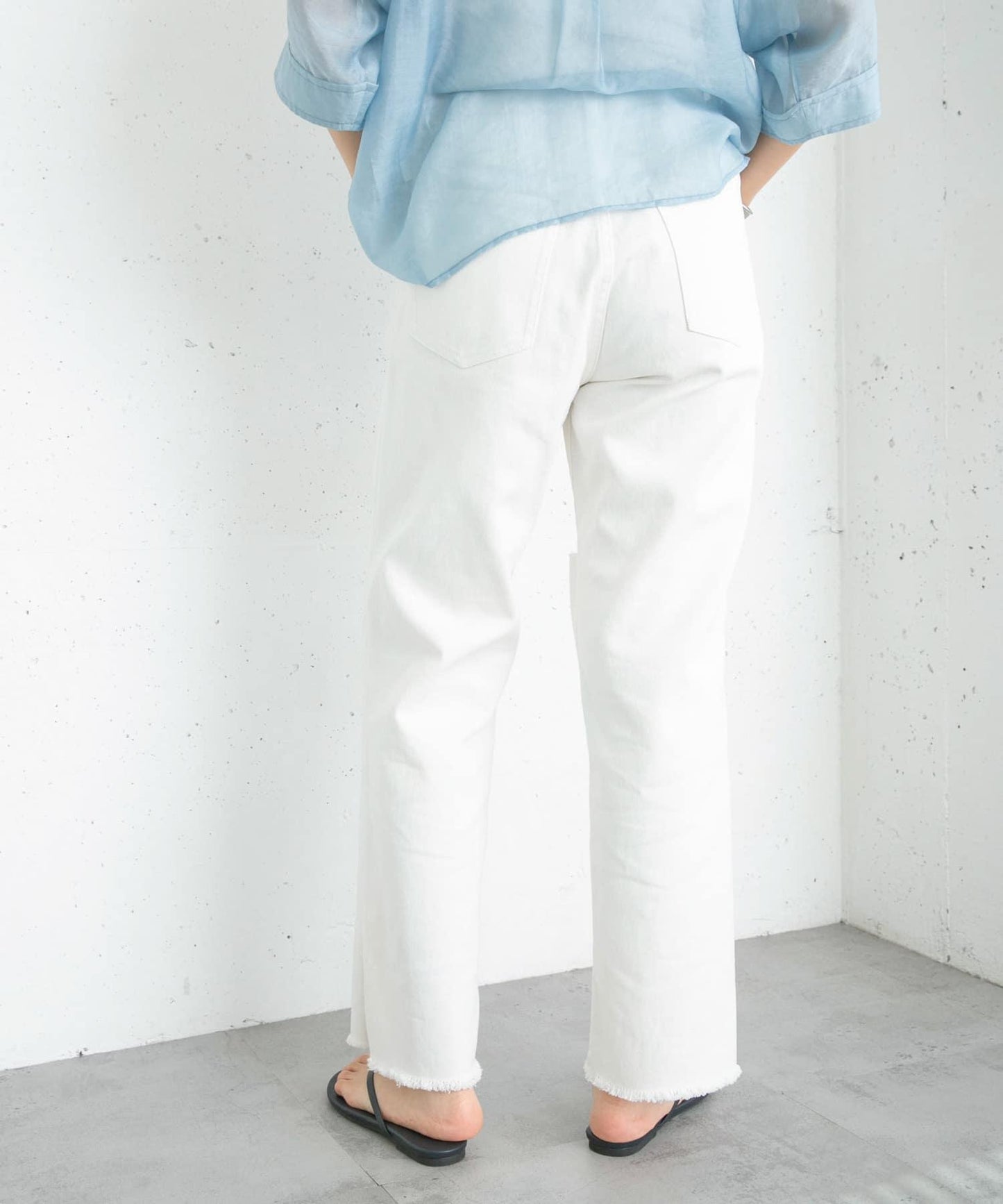 改良破洞開叉牛仔褲