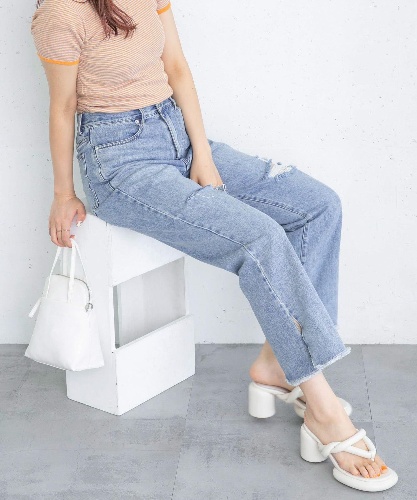 改良破洞開叉牛仔褲