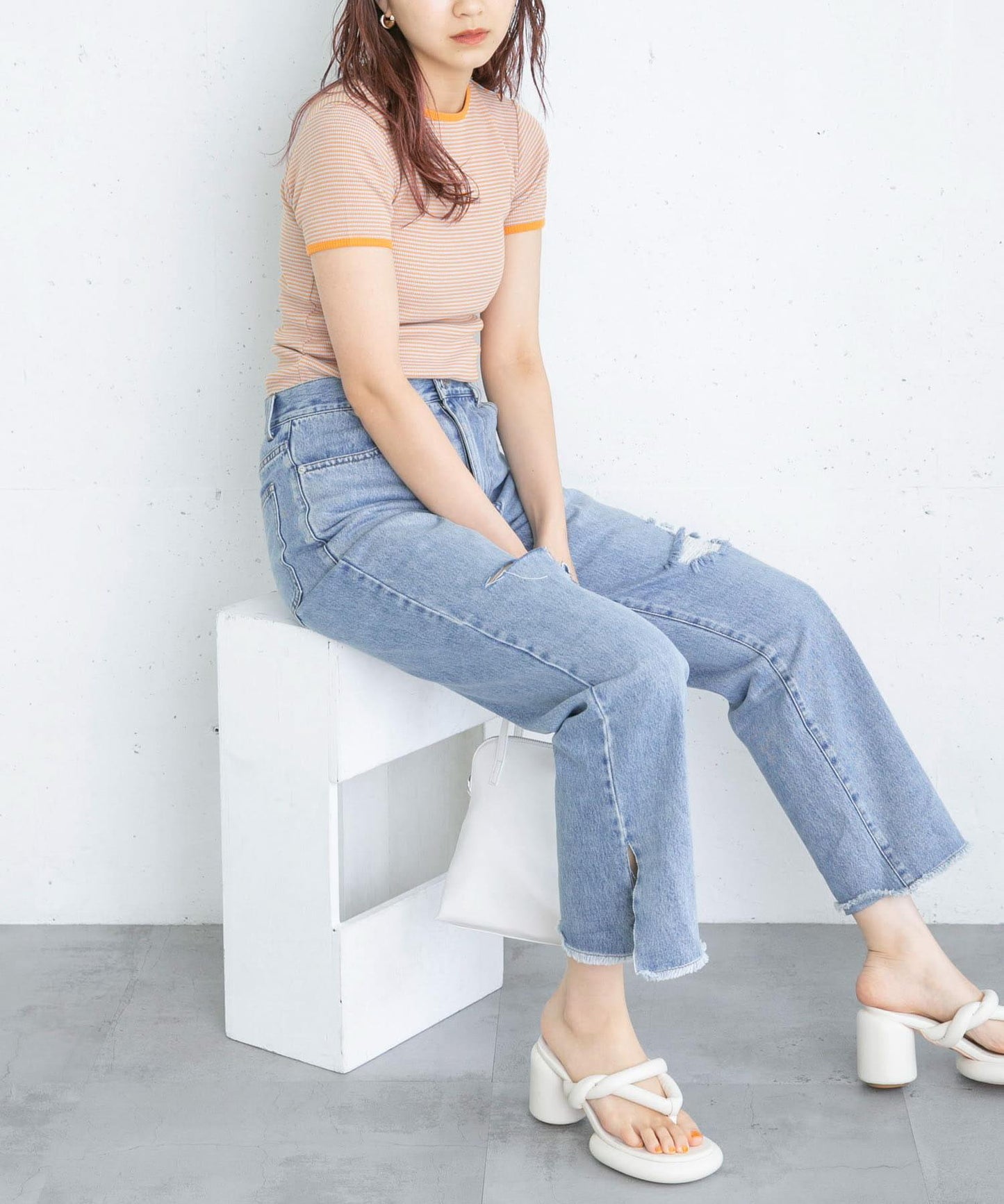 改良破洞開叉牛仔褲