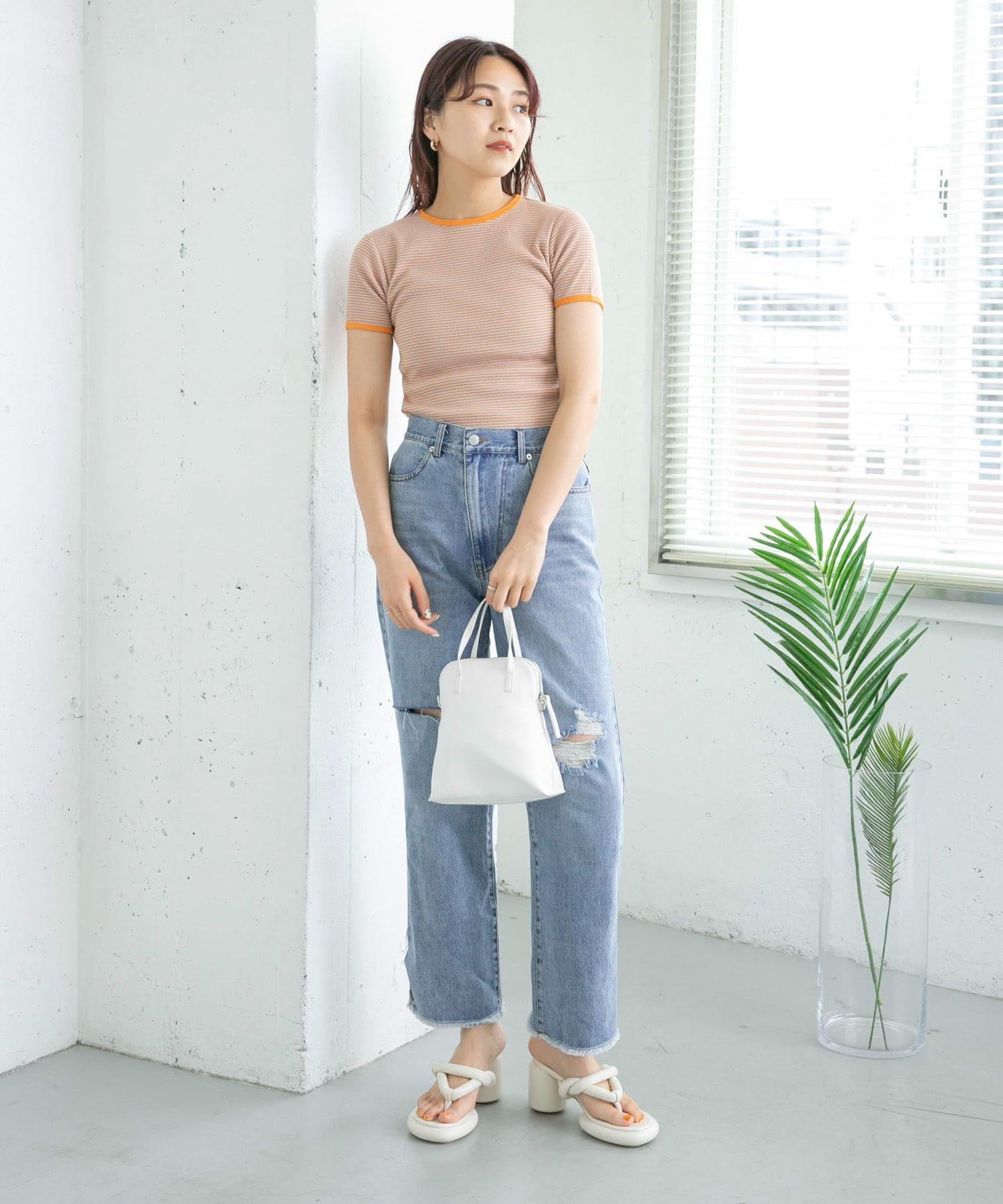 改良破洞開叉牛仔褲