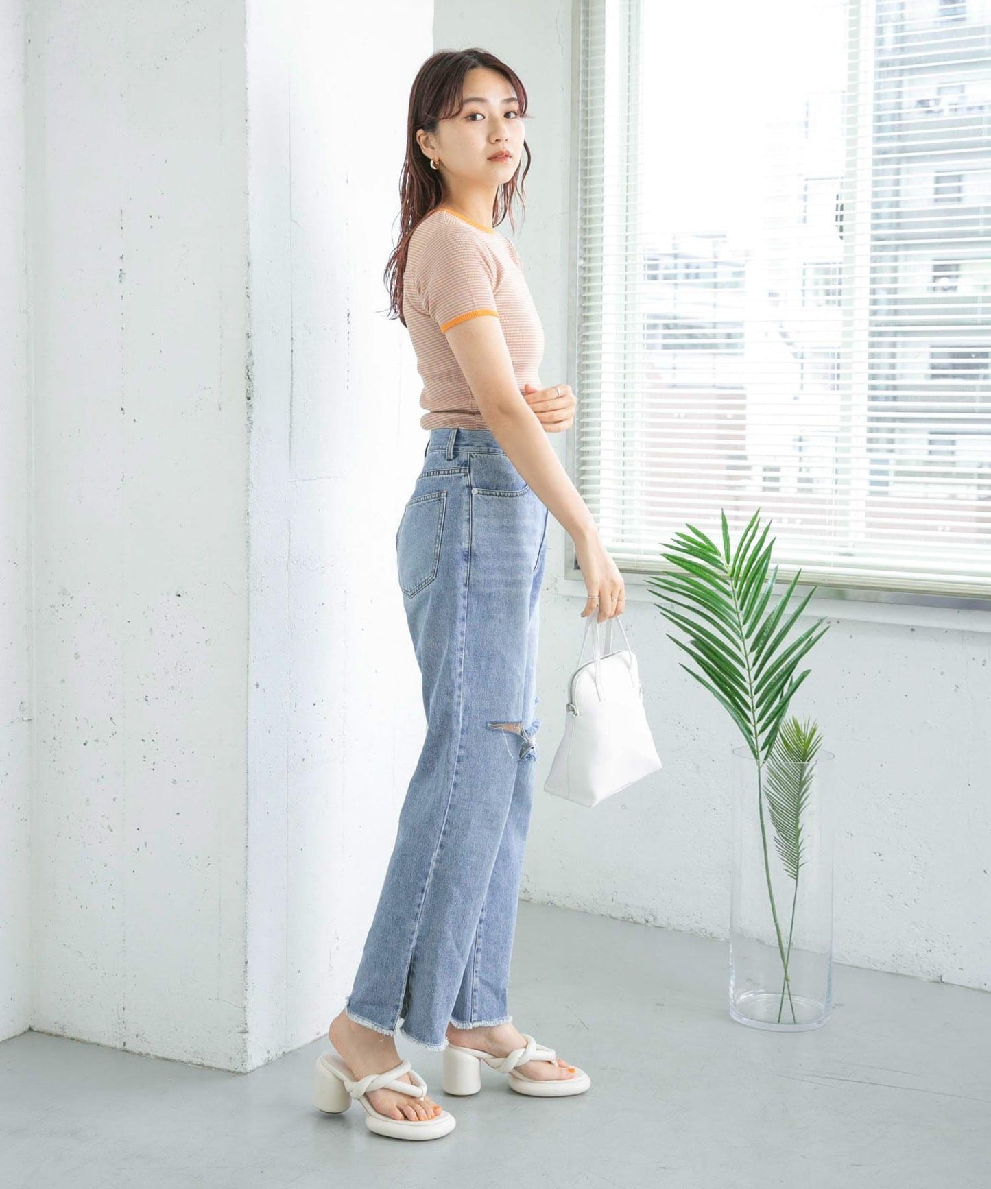 改良破洞開叉牛仔褲