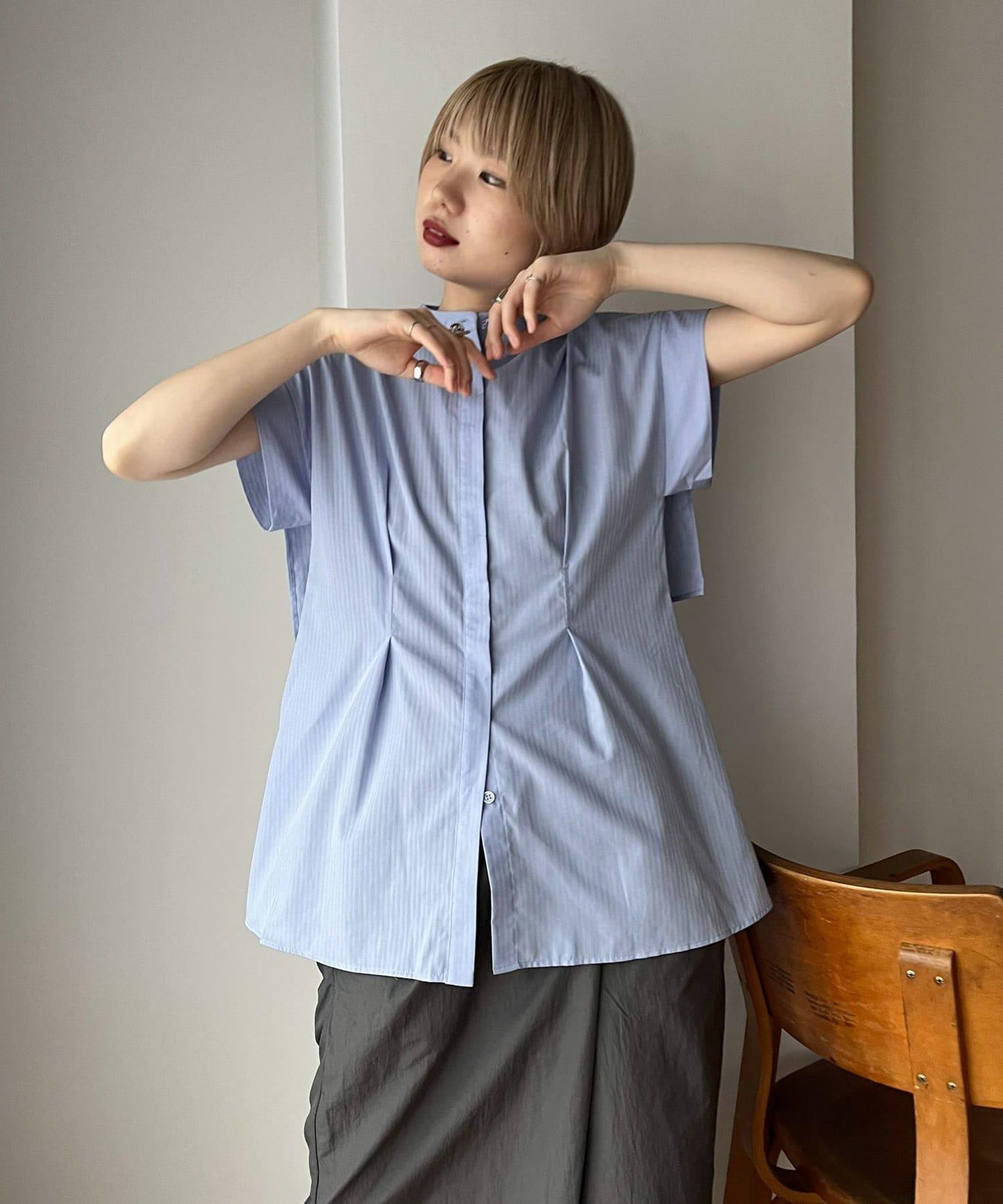 後層疊無袖襯衫