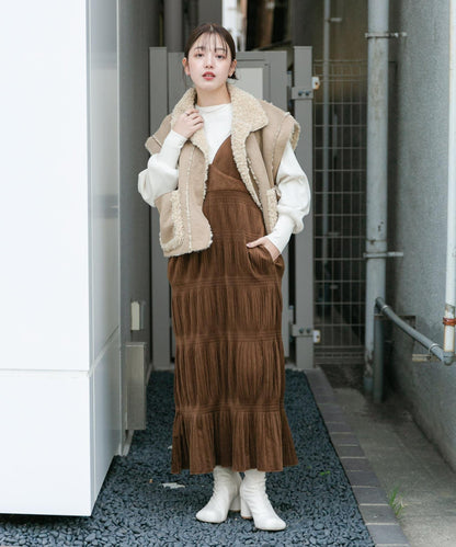 百褶吊帶連衣裙