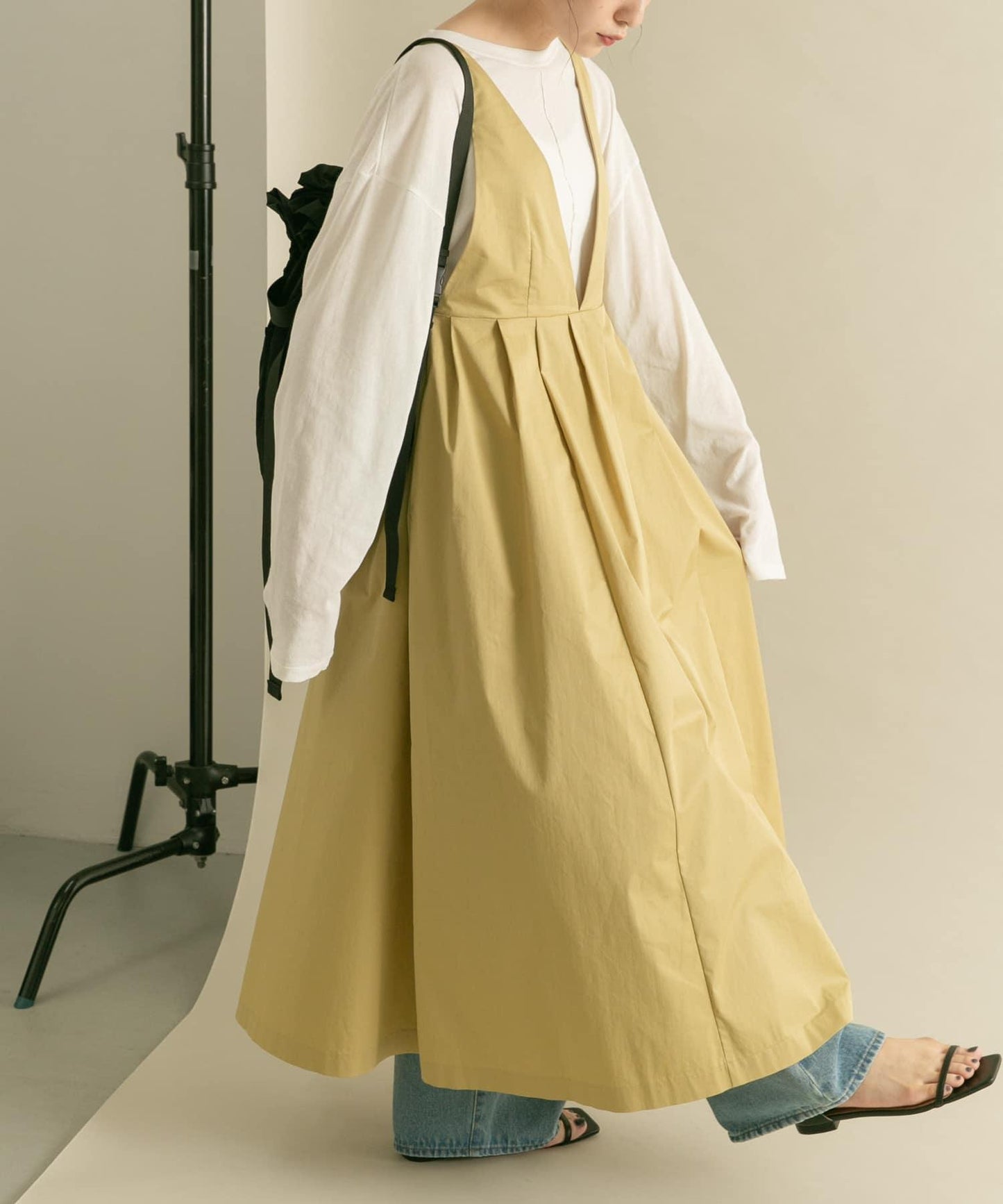 2尺碼可選深V領連衣裙