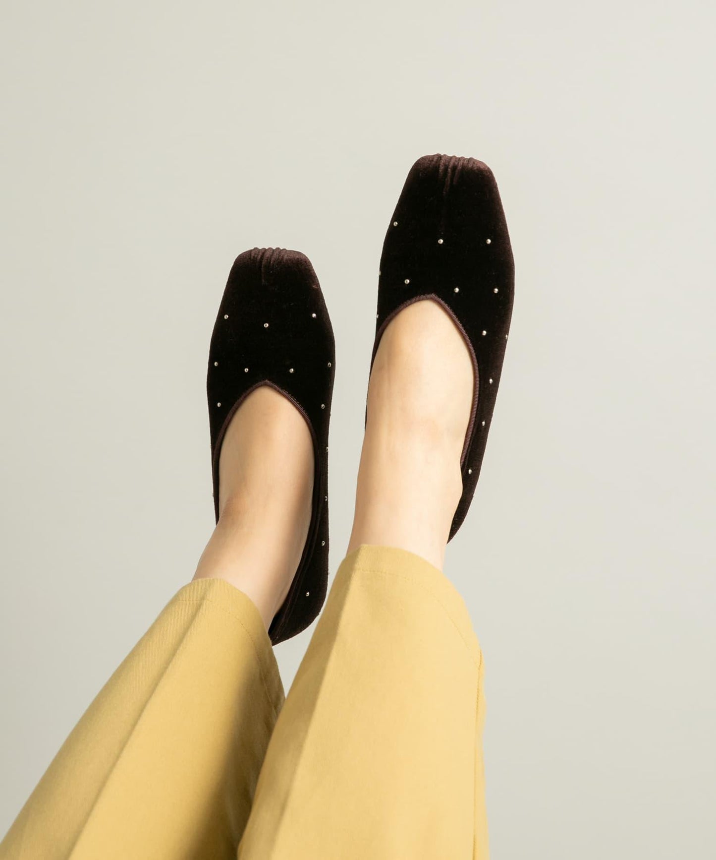 鉚釘天鵝絨高跟鞋