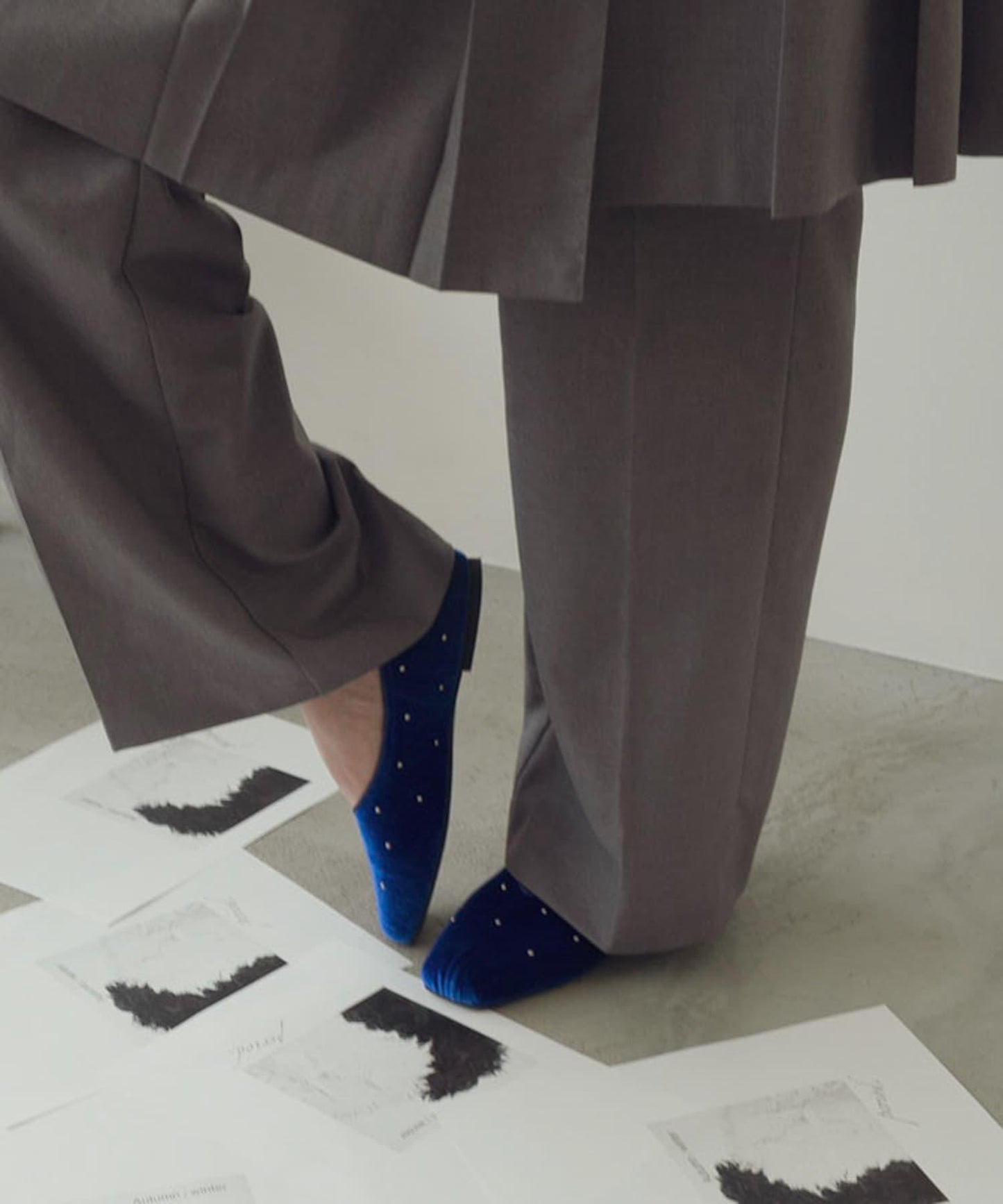 鉚釘天鵝絨高跟鞋