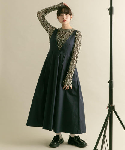 2尺碼可選深V領連衣裙