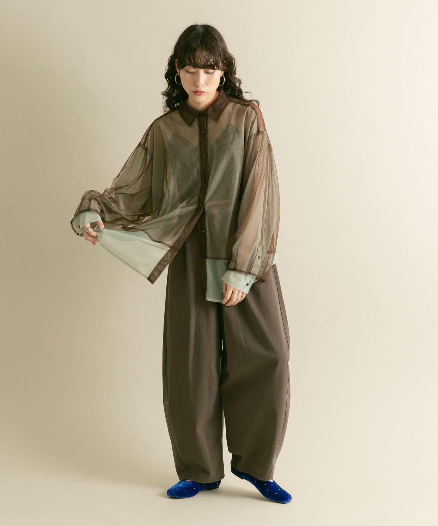 鉚釘天鵝絨高跟鞋