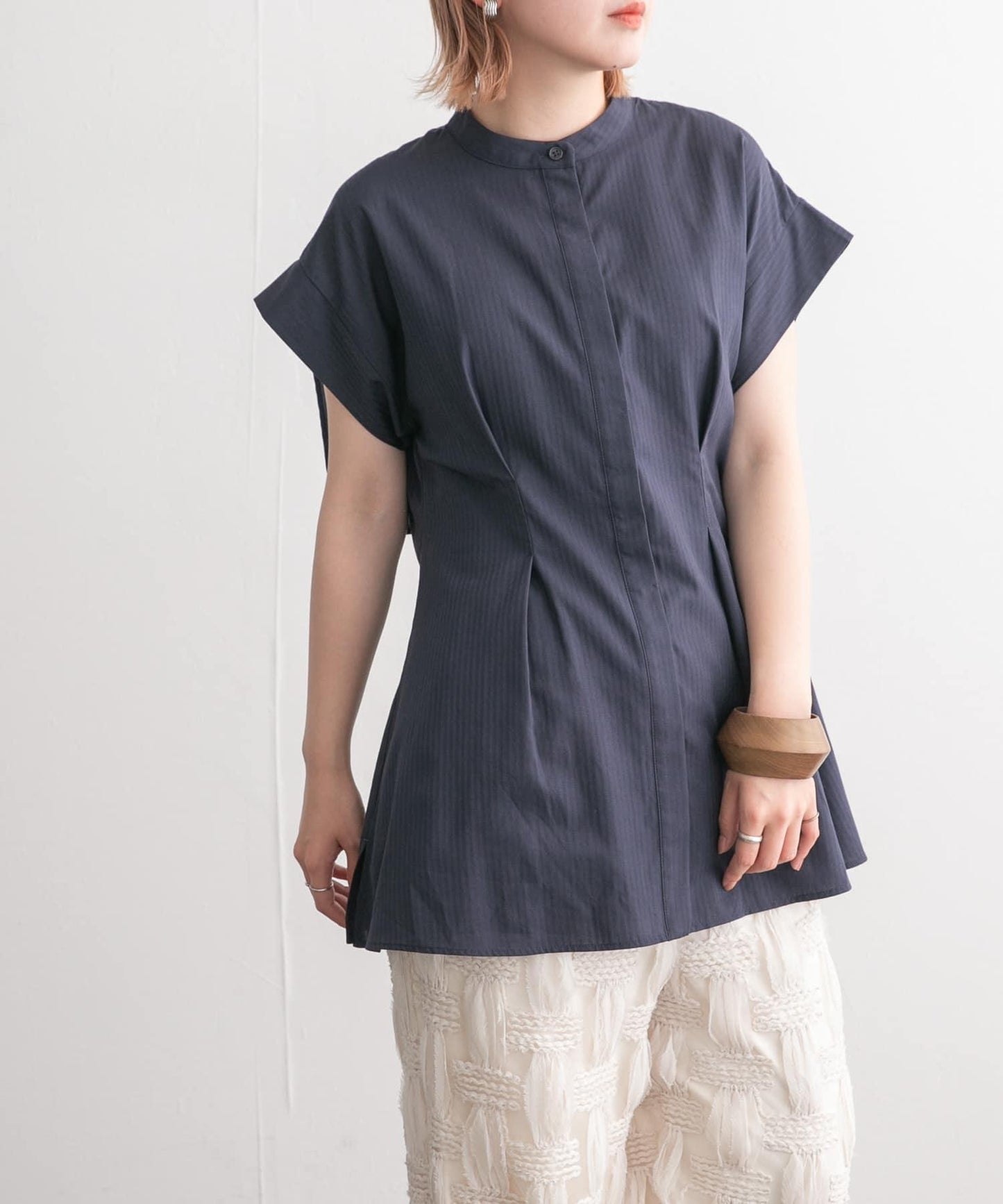 後層疊無袖襯衫