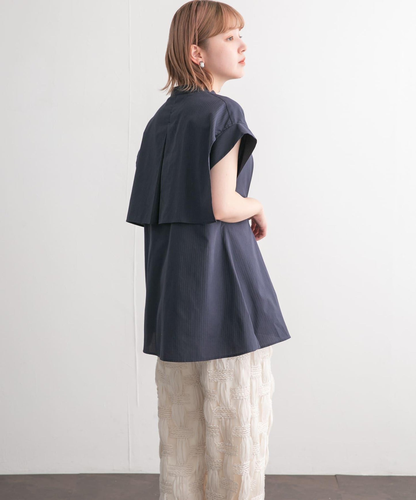 後層疊無袖襯衫