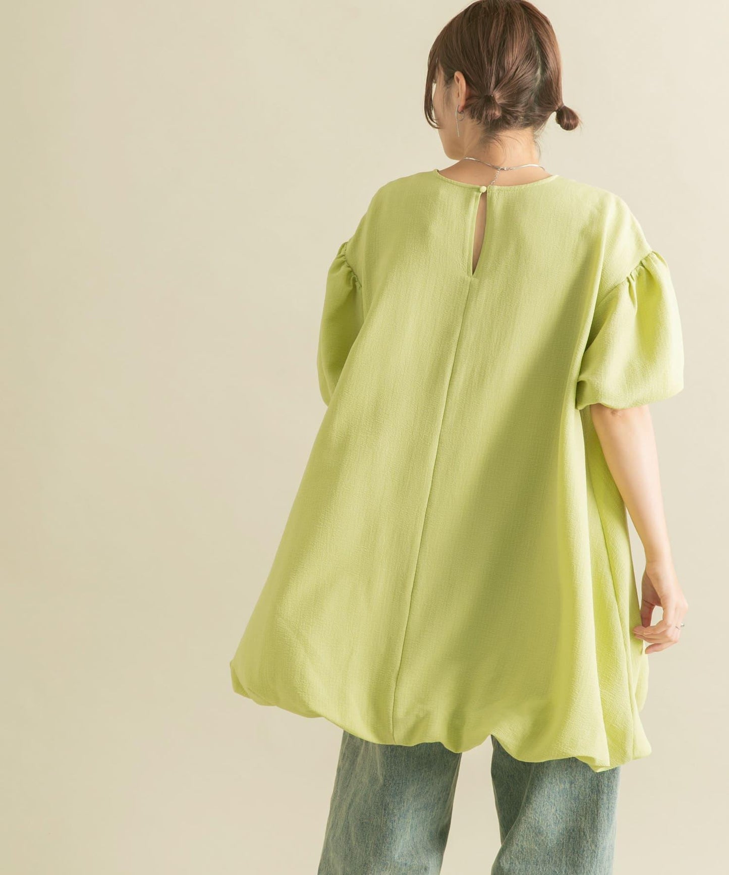 泡泡袖迷你連衣裙