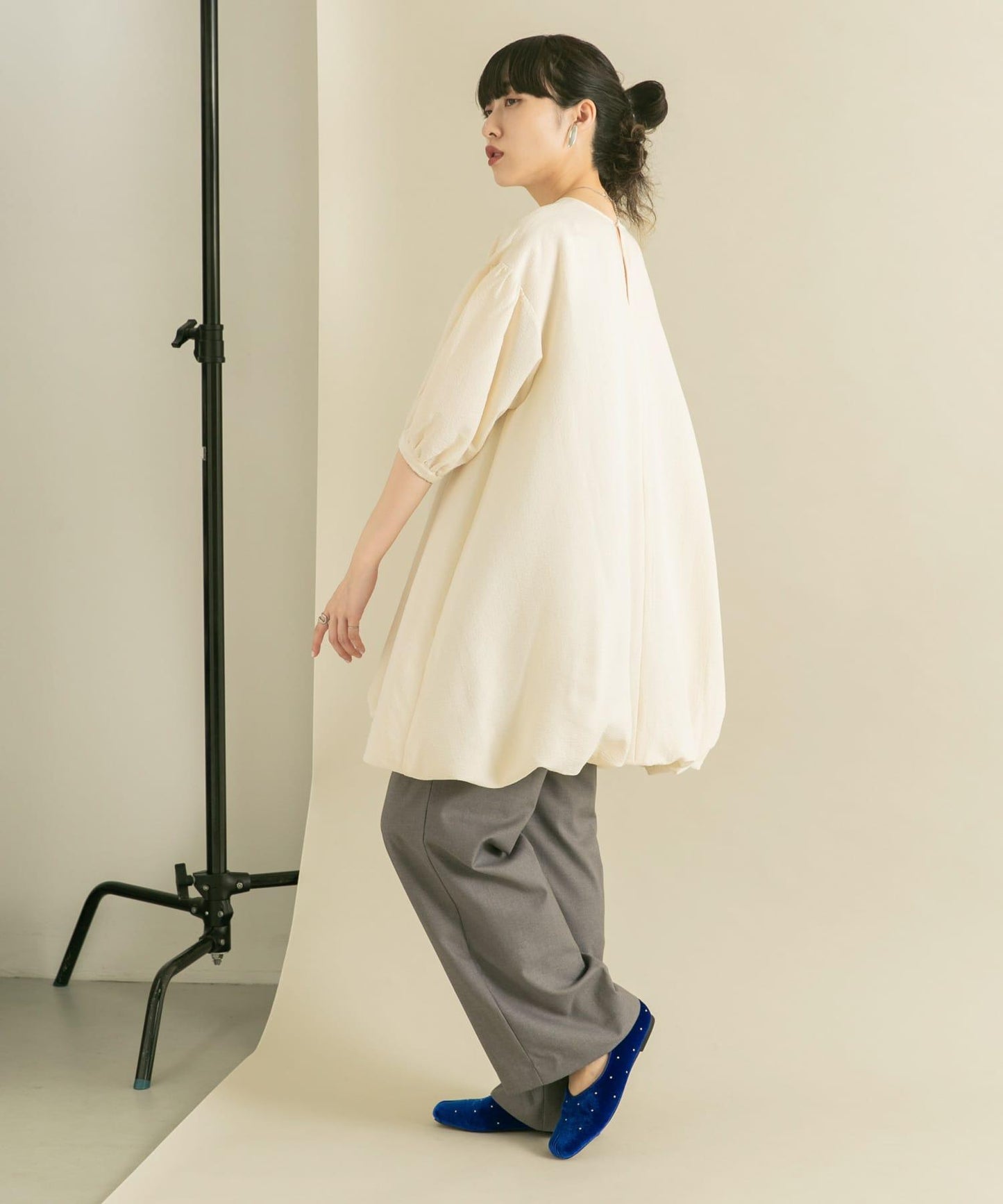 泡泡袖迷你連衣裙