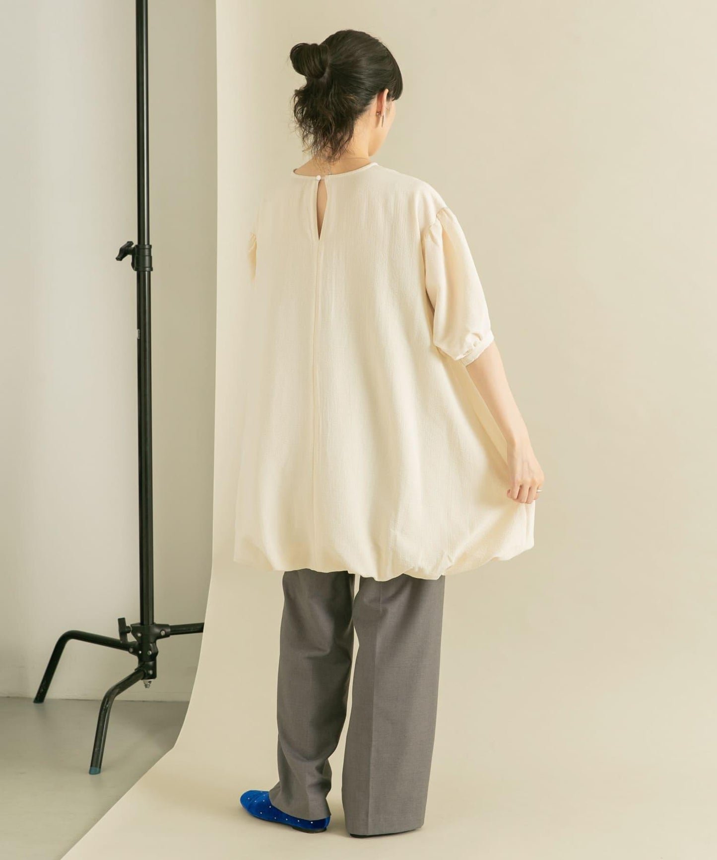 泡泡袖迷你連衣裙