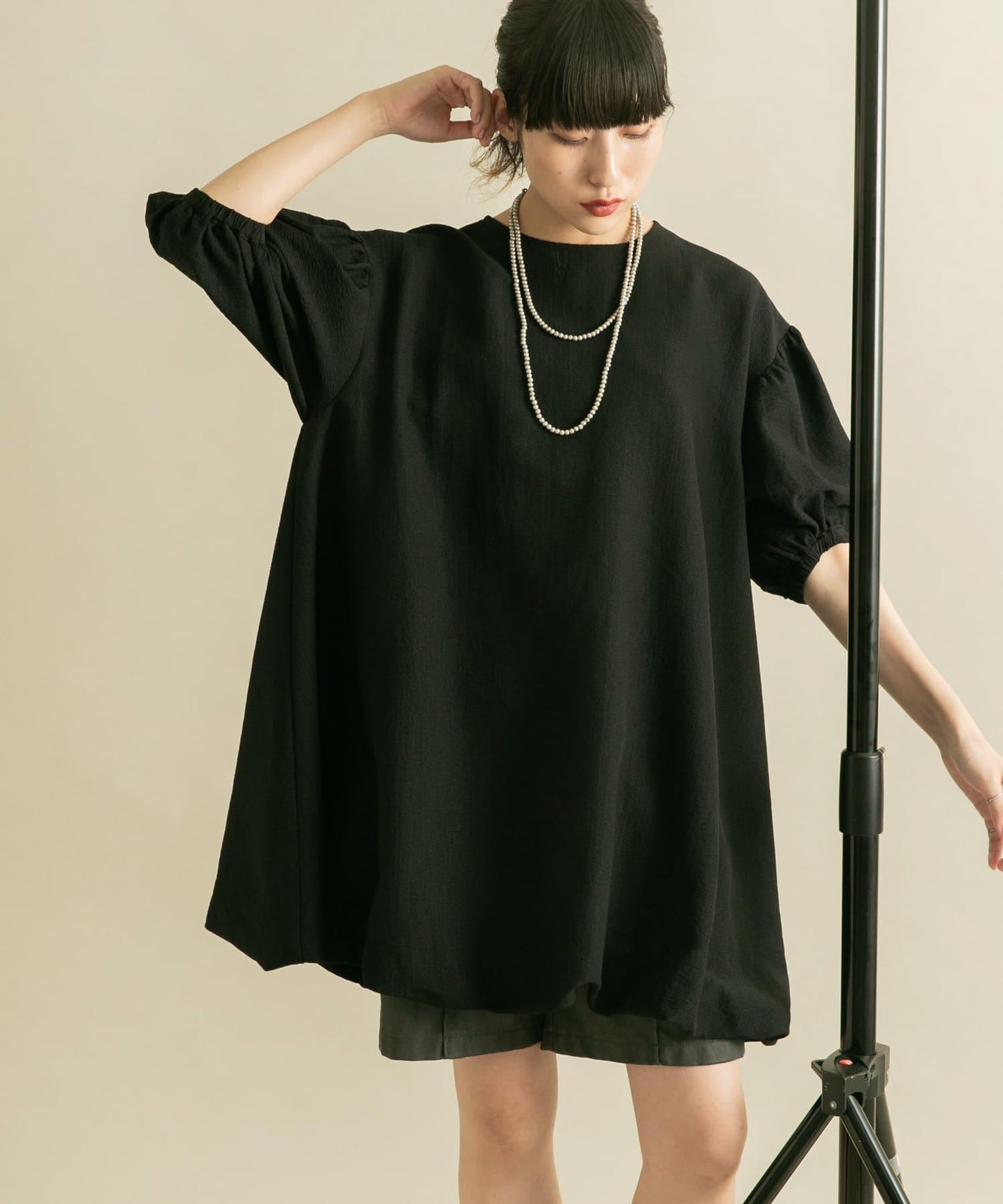 泡泡袖迷你連衣裙