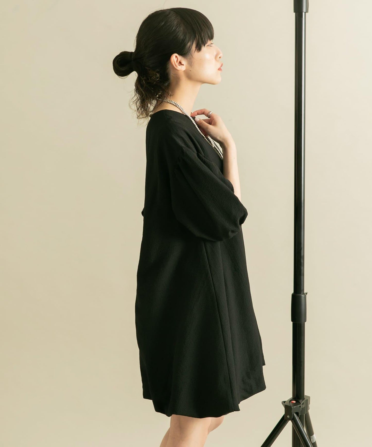 泡泡袖迷你連衣裙