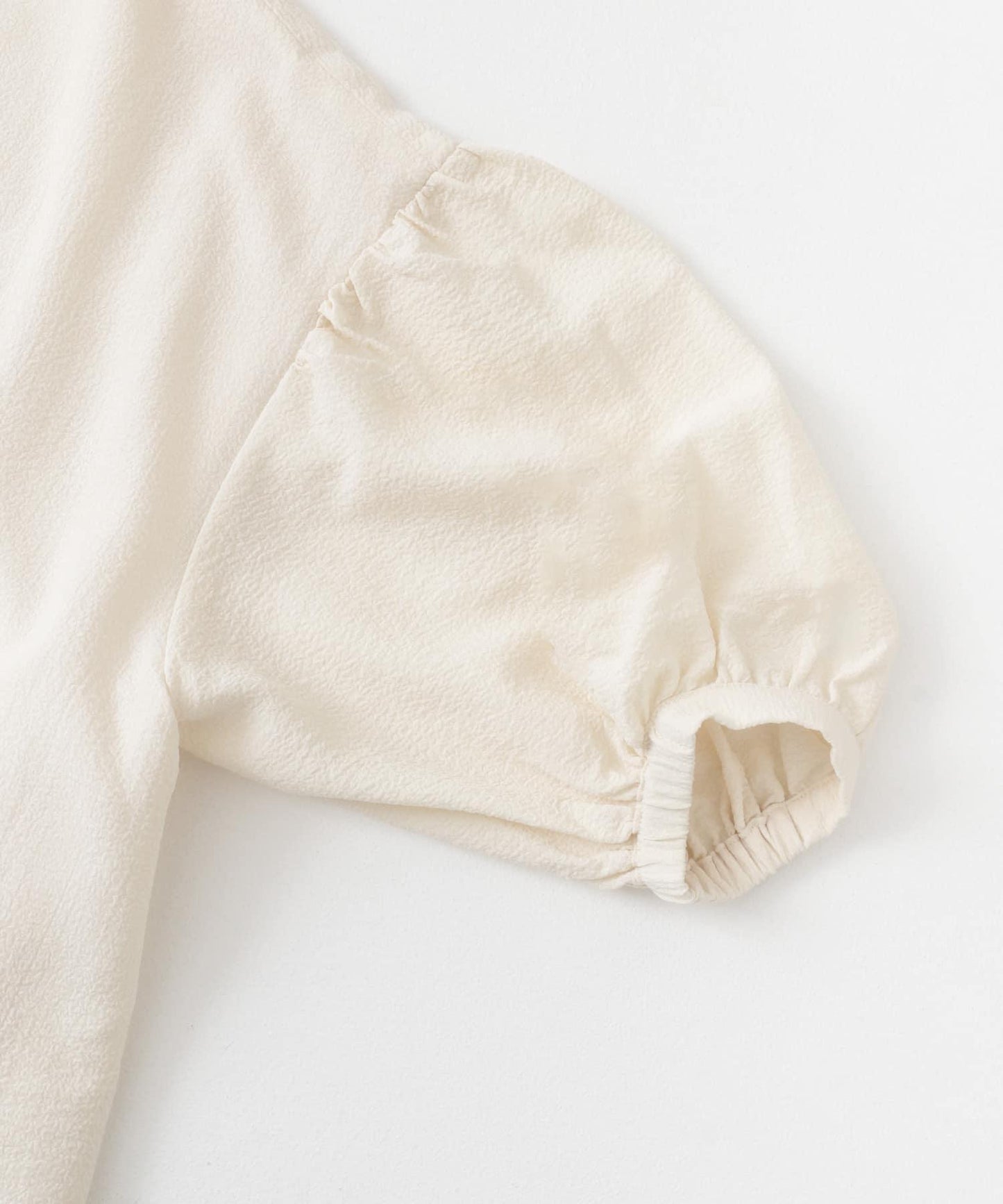 泡泡袖迷你連衣裙