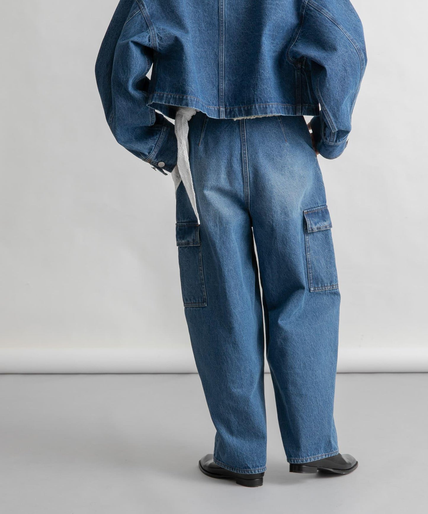 弧形工裝牛仔褲