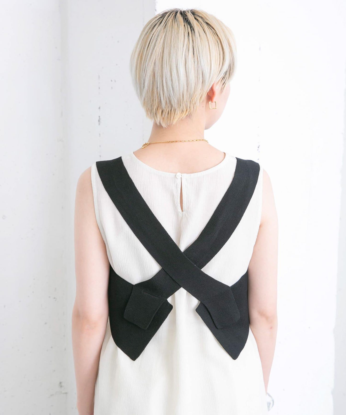 背部交叉針織吊帶背心