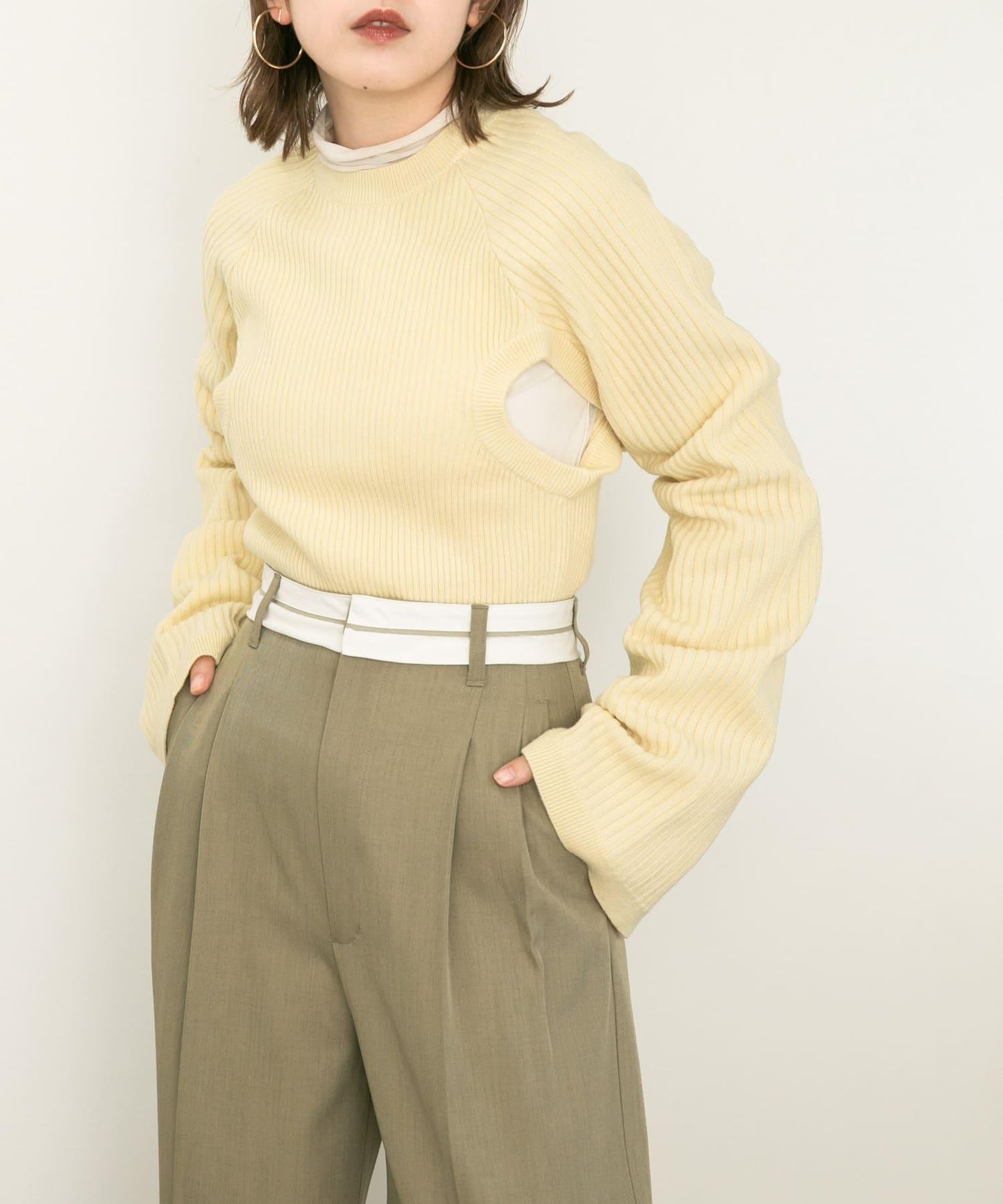 鏤空設計針織衫