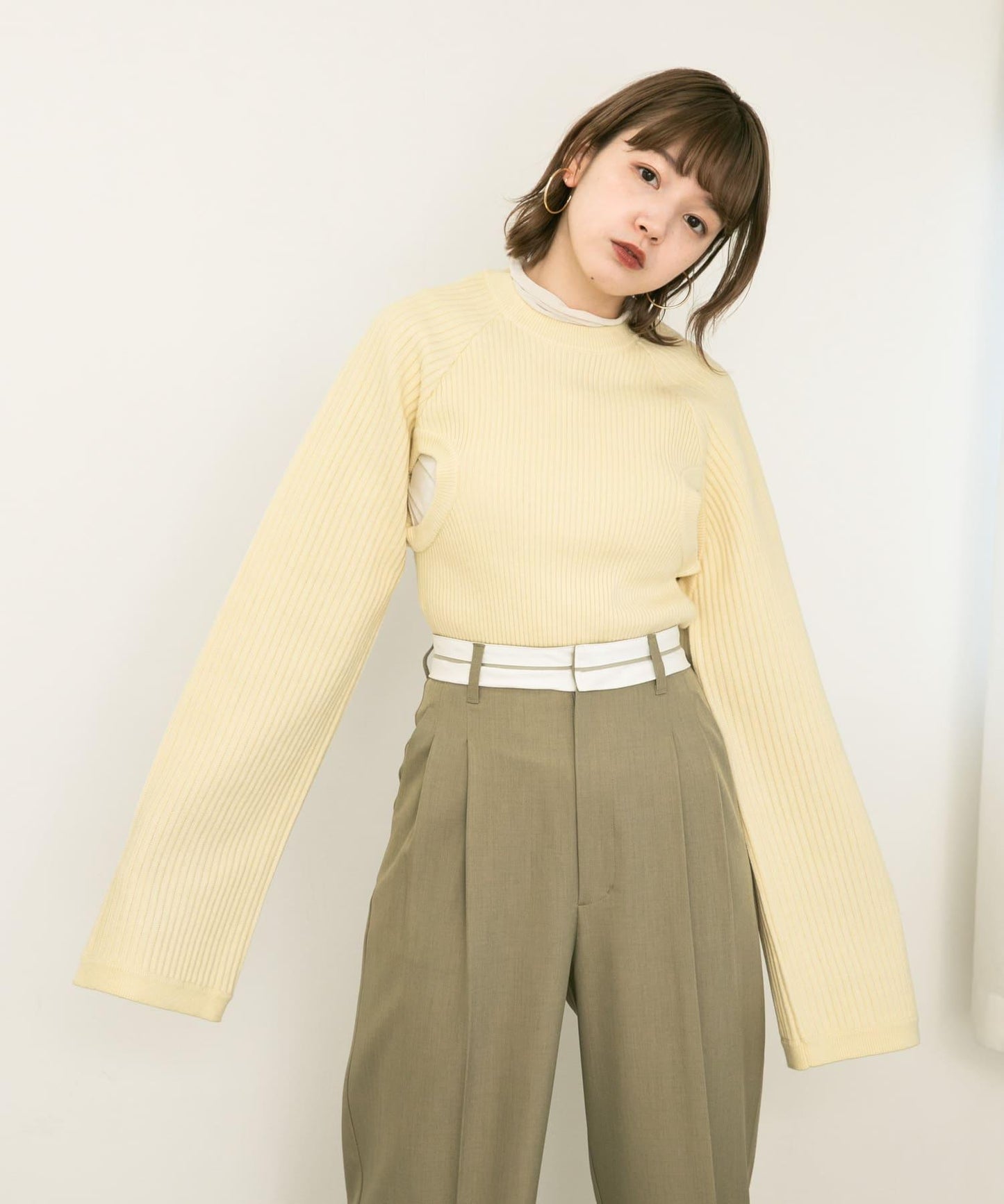 鏤空設計針織衫