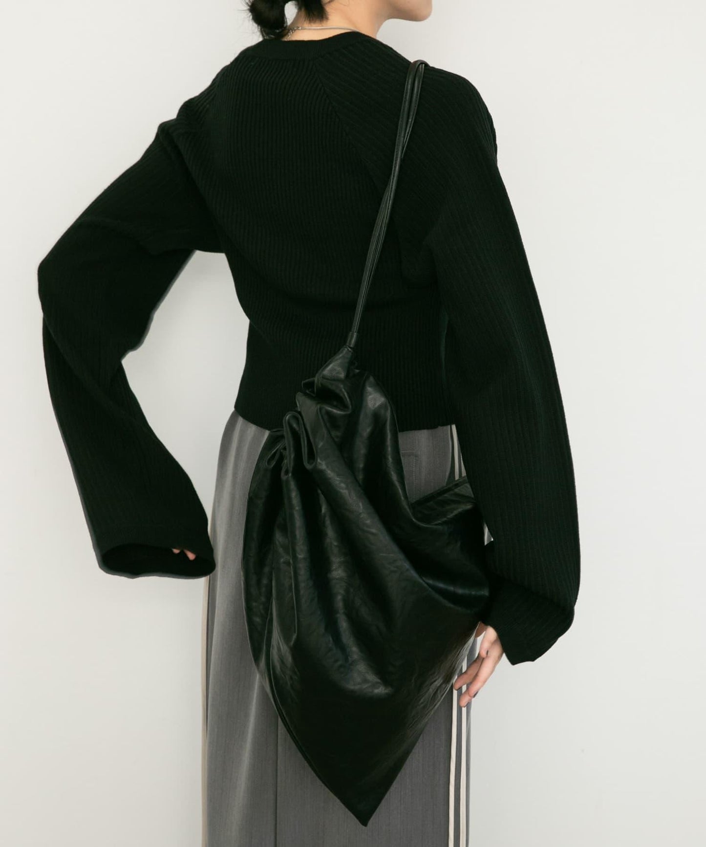 鏤空設計針織衫