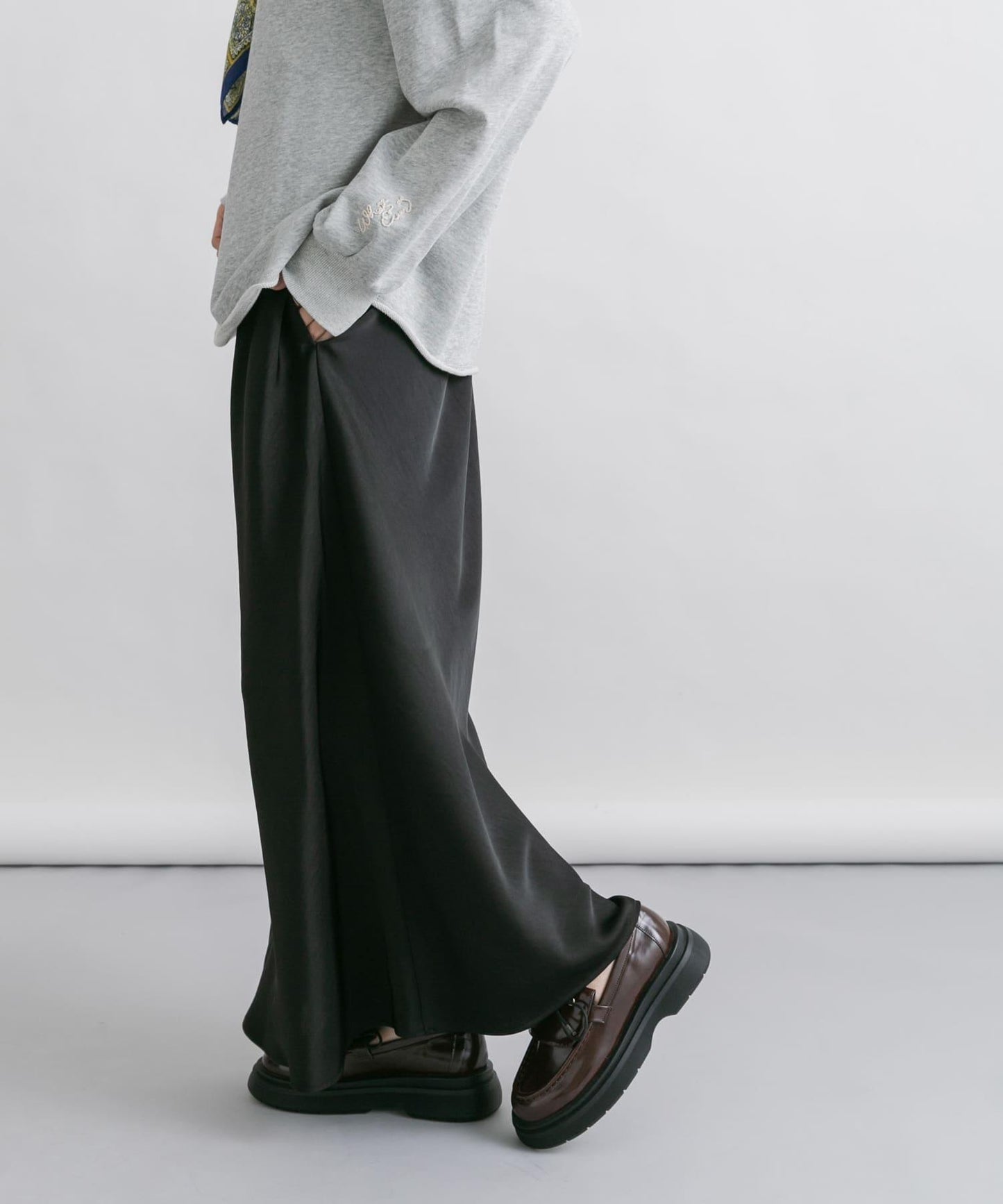 緞面修身半身裙