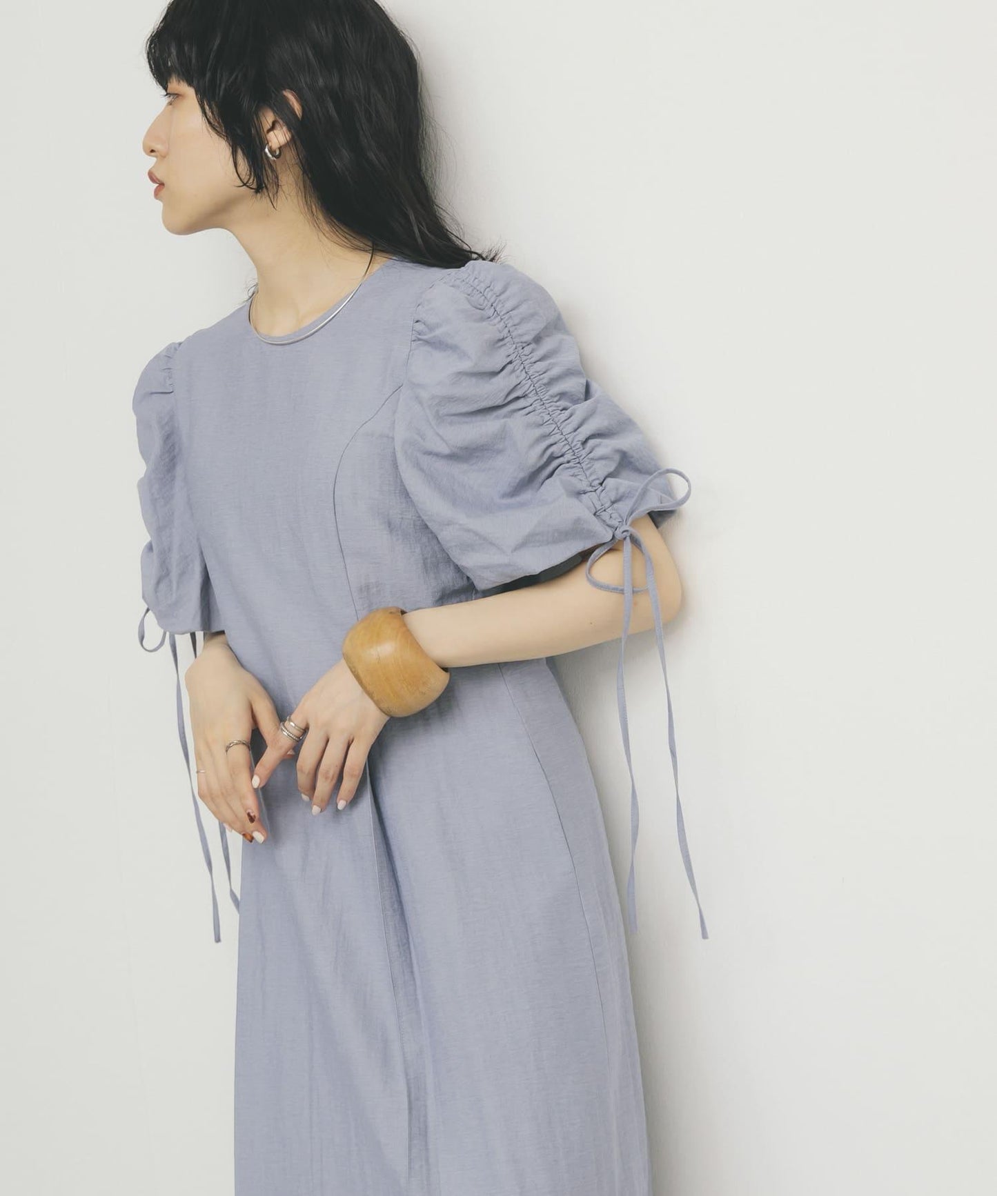 2尺碼可選抽繩袖連衣裙