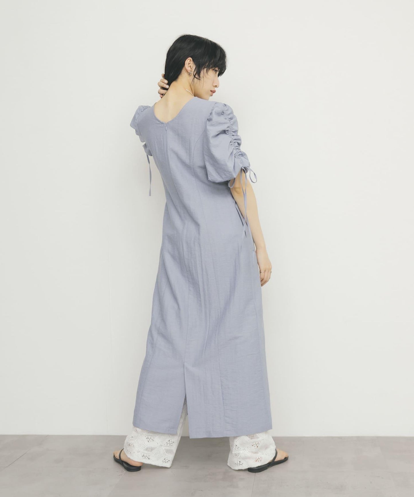 2尺碼可選抽繩袖連衣裙