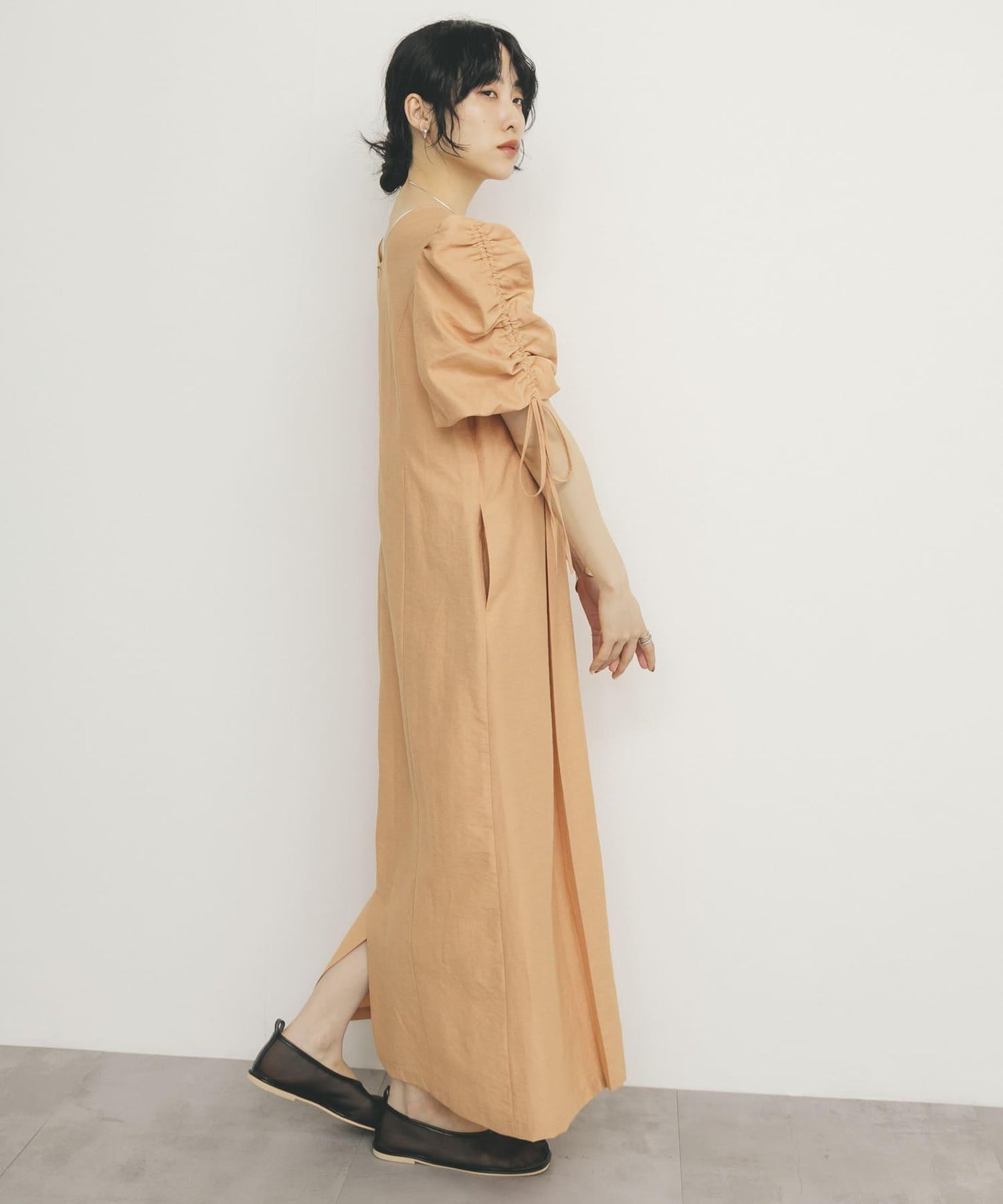 2尺碼可選抽繩袖連衣裙