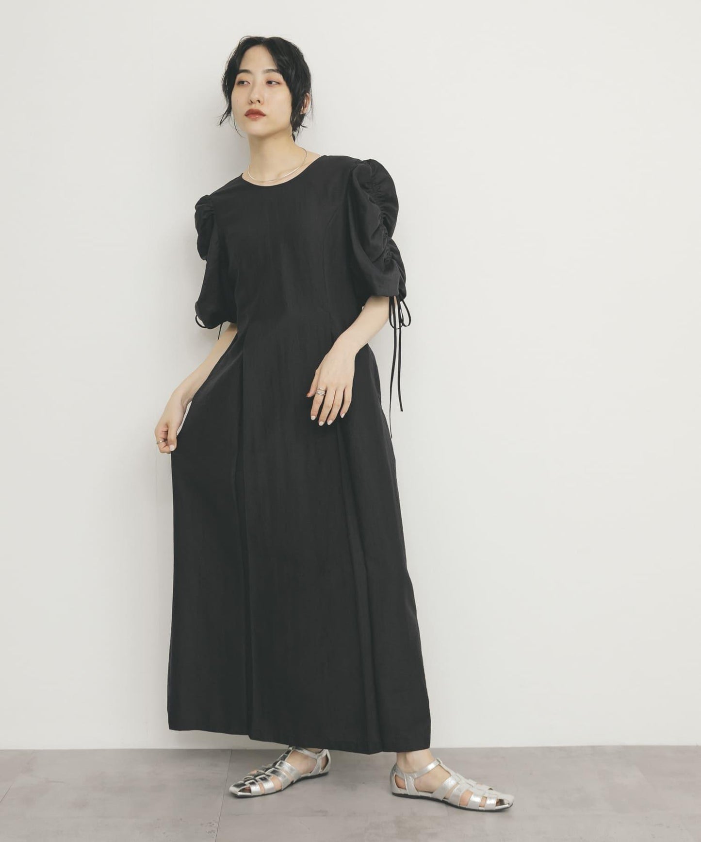 2尺碼可選抽繩袖連衣裙