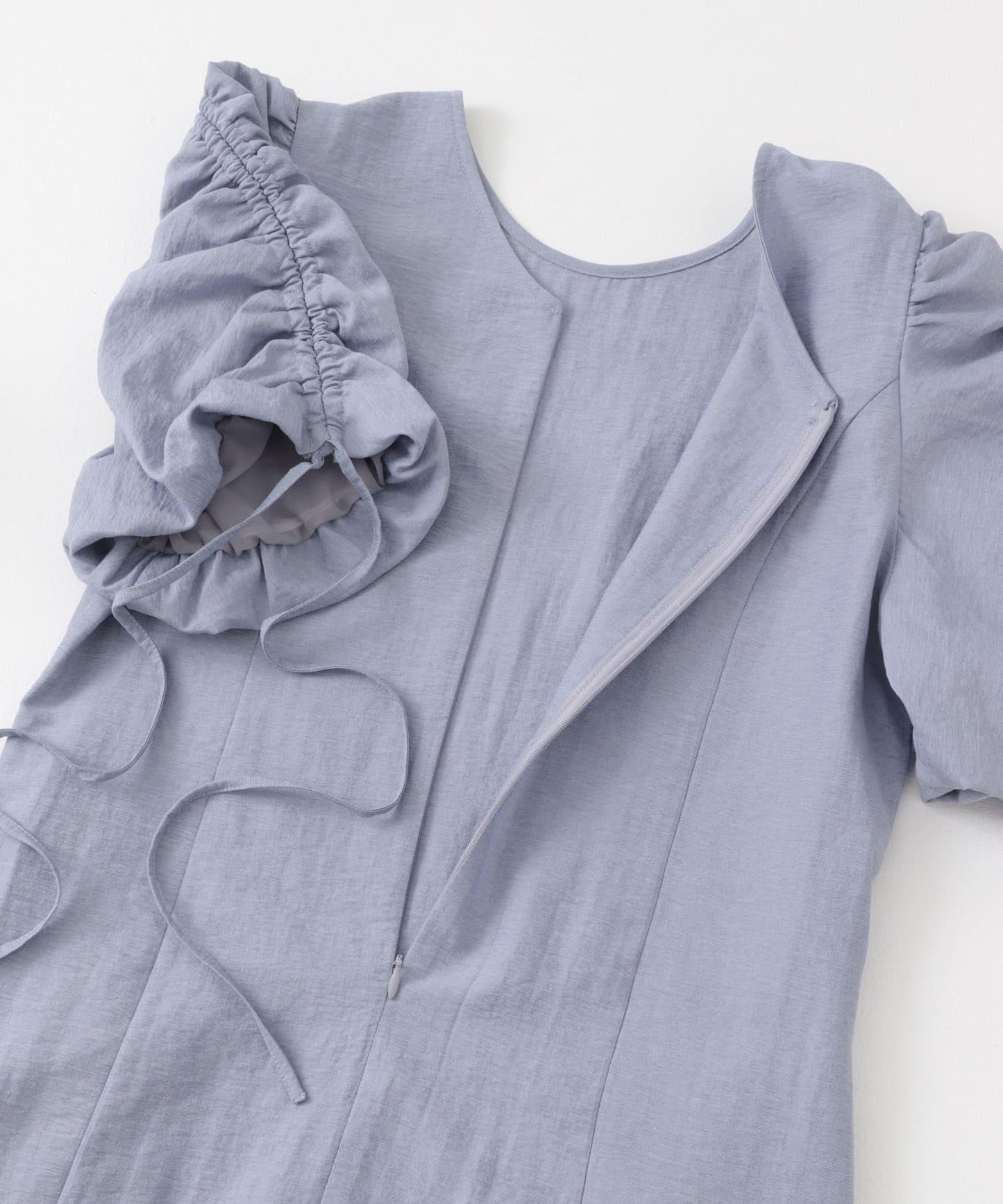 2尺碼可選抽繩袖連衣裙