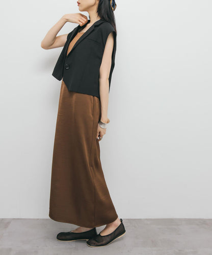 緞面吊帶連衣裙