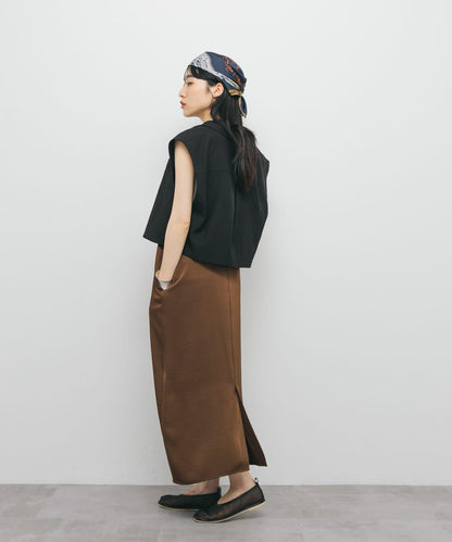 緞面吊帶連衣裙