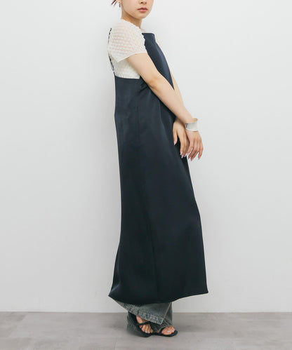 緞面吊帶連衣裙