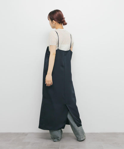 緞面吊帶連衣裙