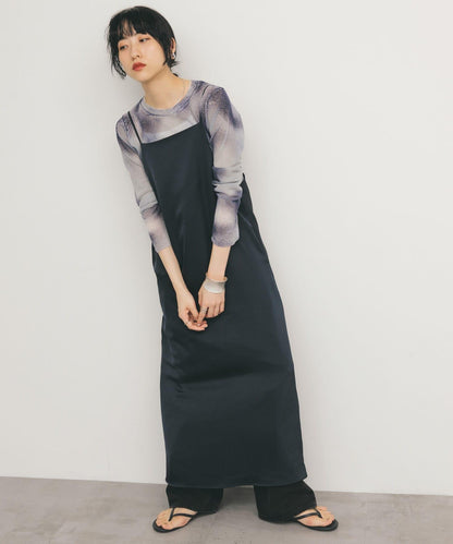 緞面吊帶連衣裙