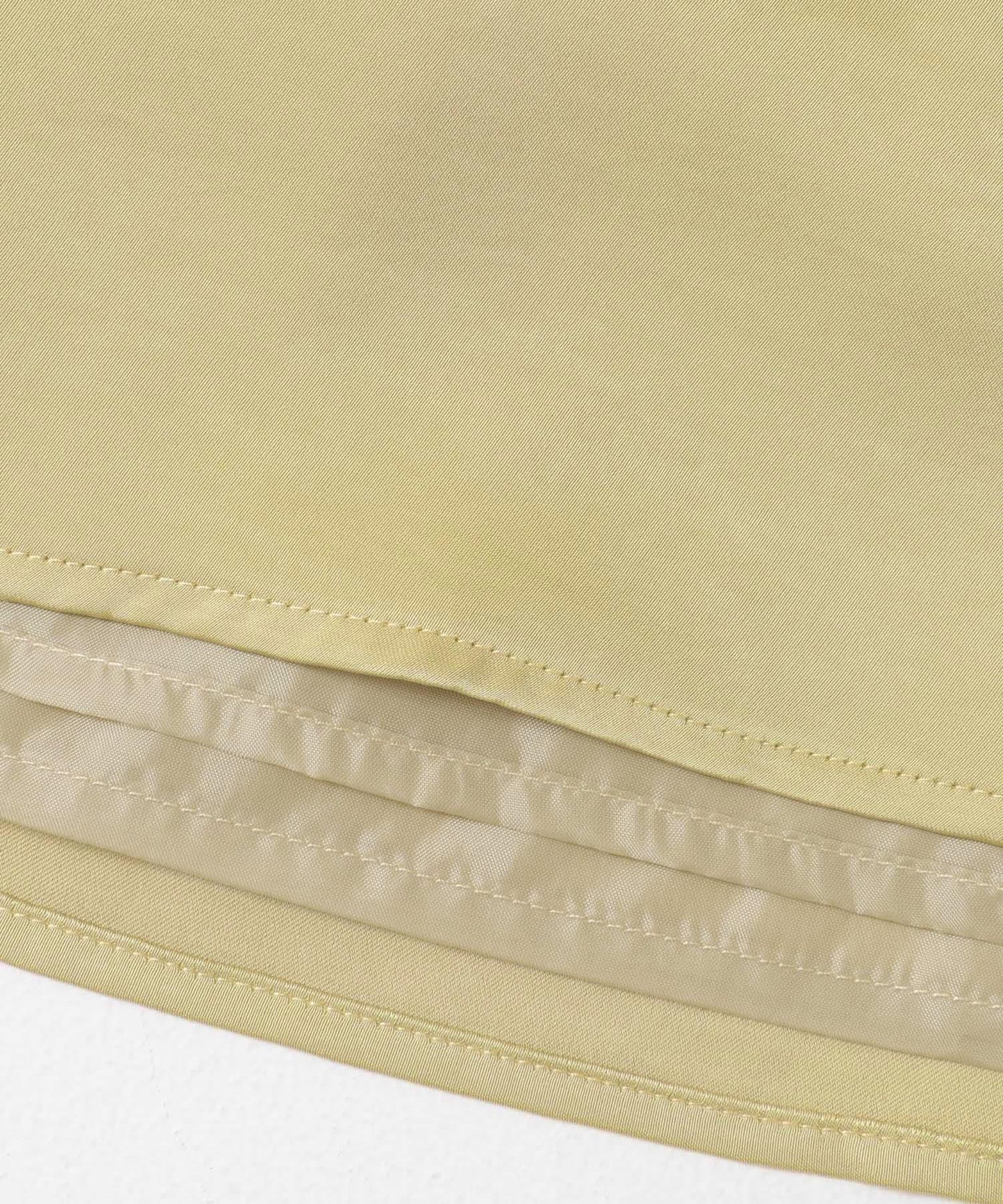 緞面吊帶連衣裙