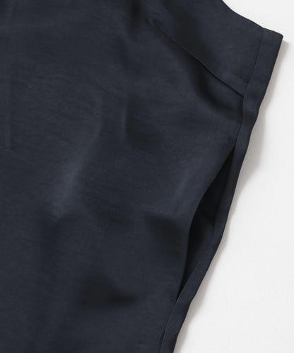 緞面吊帶連衣裙