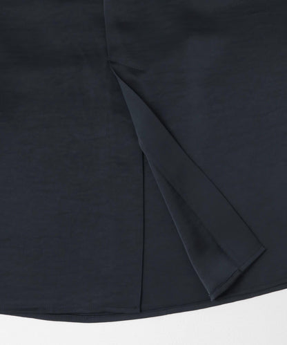 緞面吊帶連衣裙