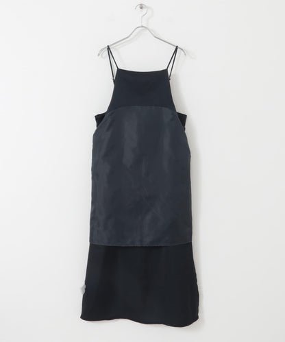 緞面吊帶連衣裙