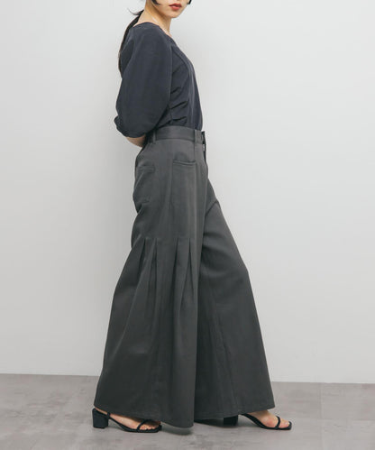 2尺碼可選側褶寬鬆長褲