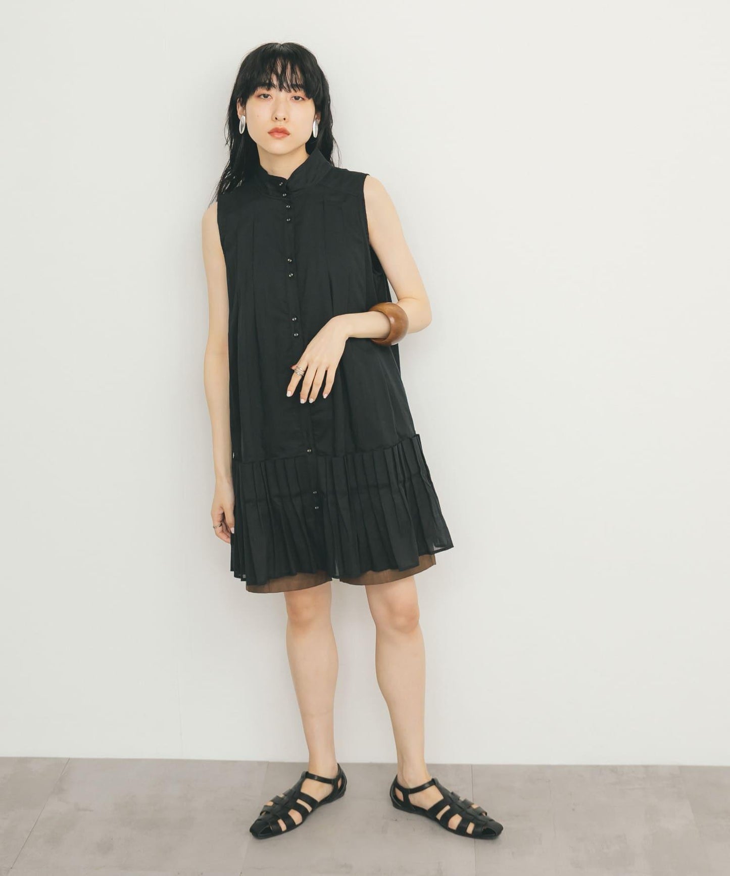 無袖褶皺百褶連衣裙