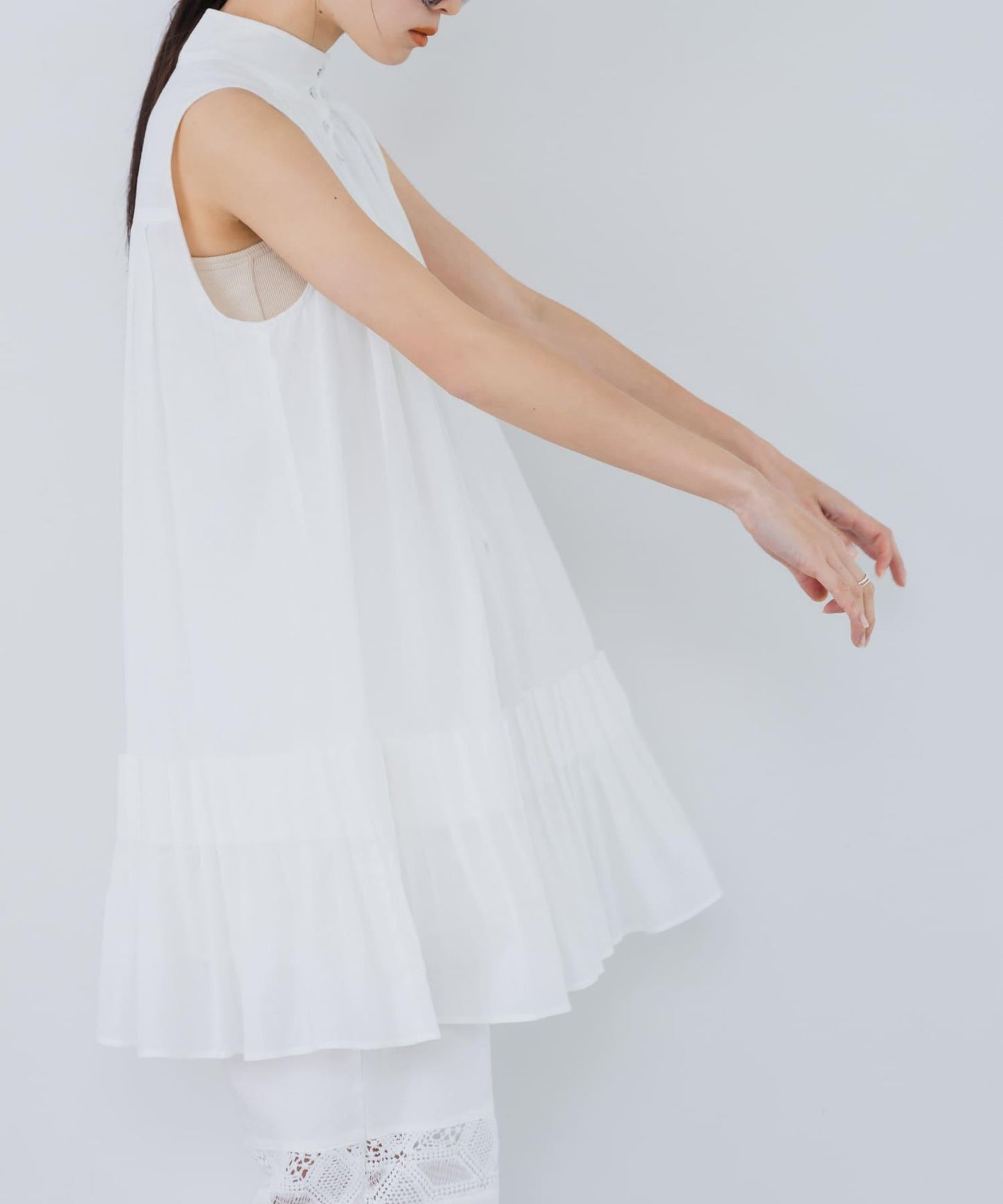 無袖褶皺百褶連衣裙