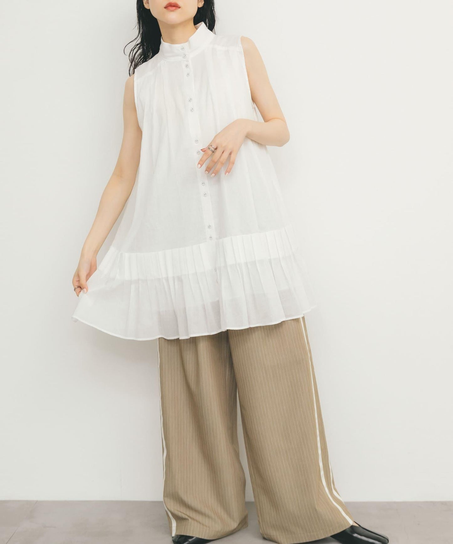 無袖褶皺百褶連衣裙