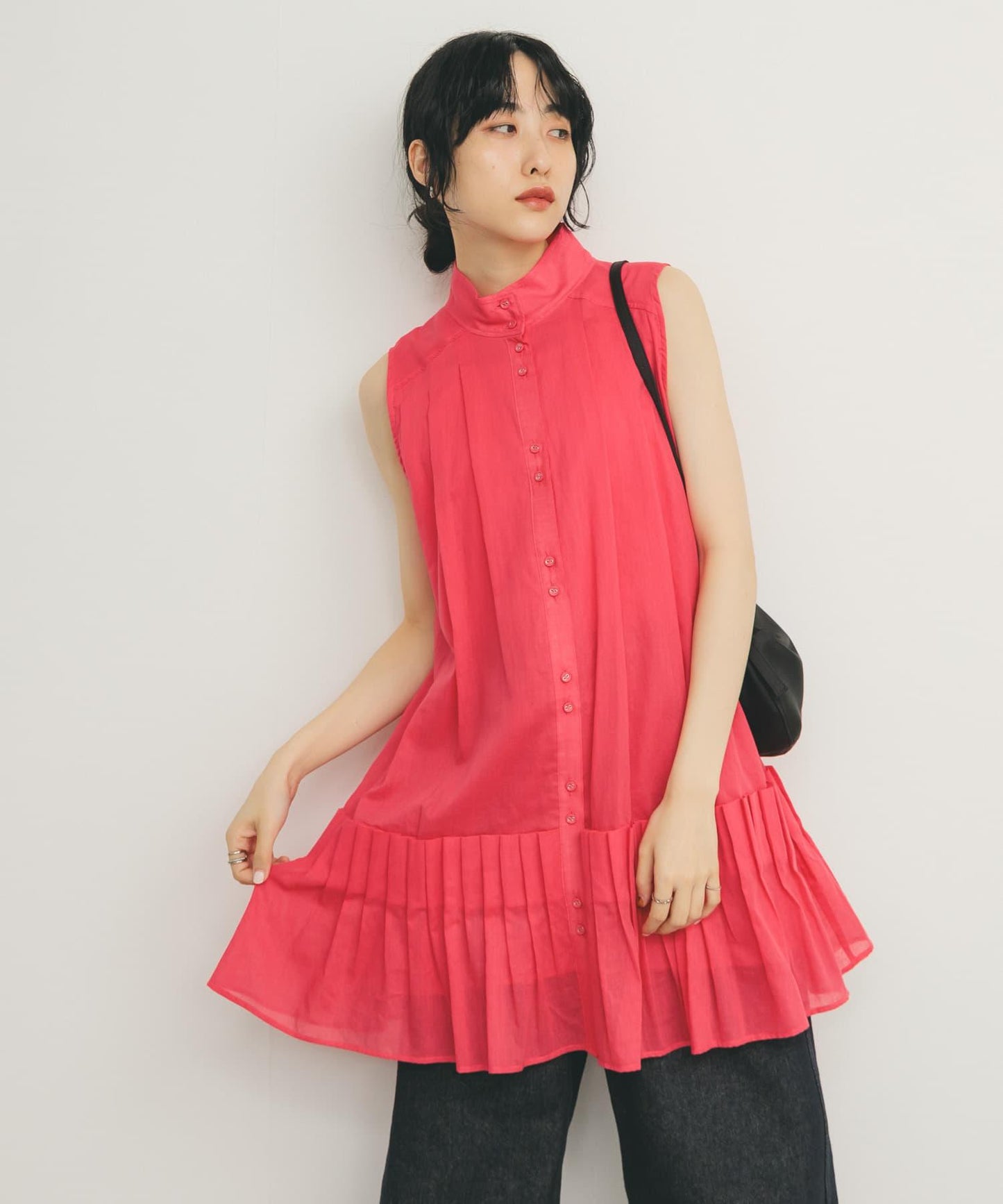 無袖褶皺百褶連衣裙