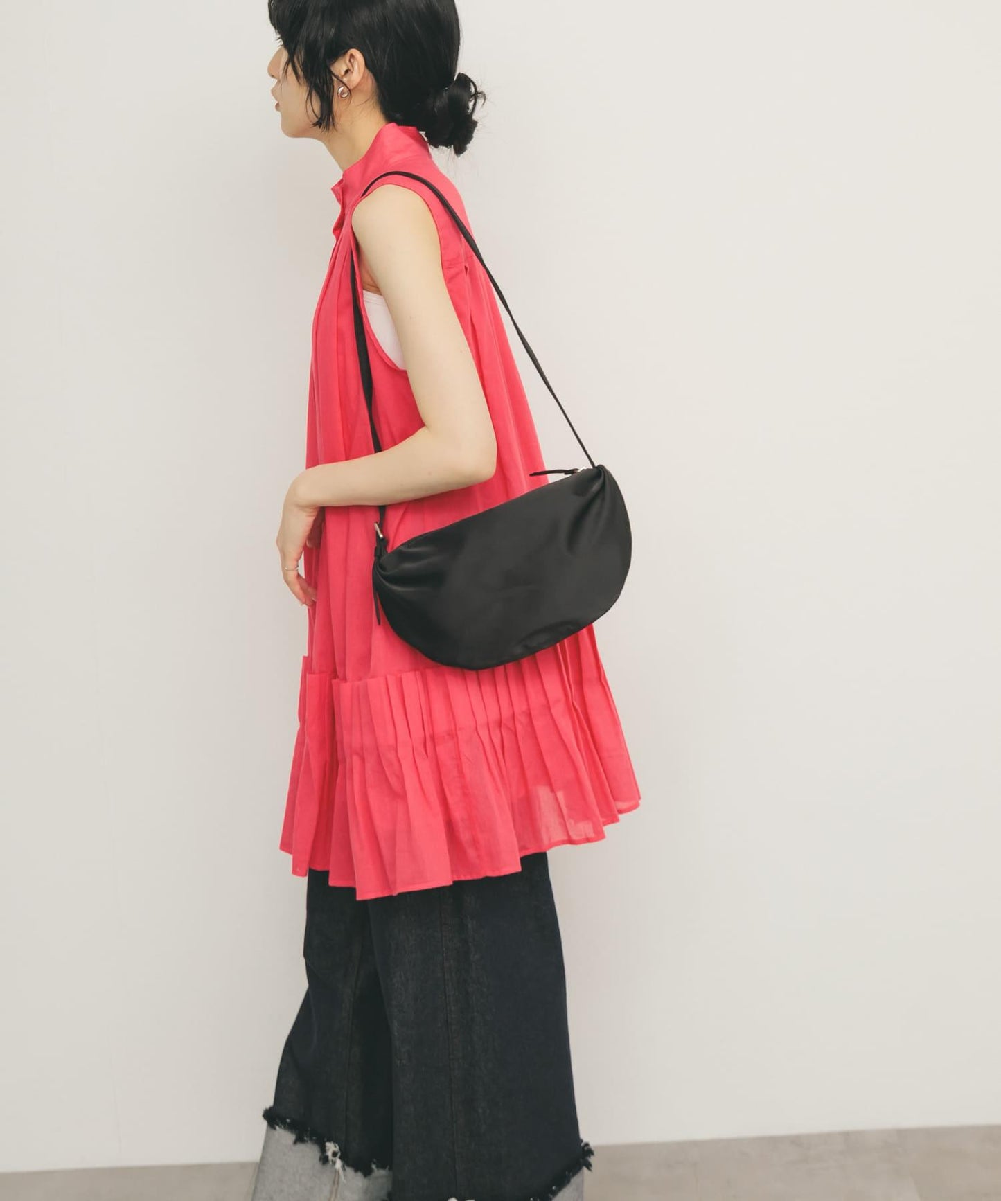 無袖褶皺百褶連衣裙