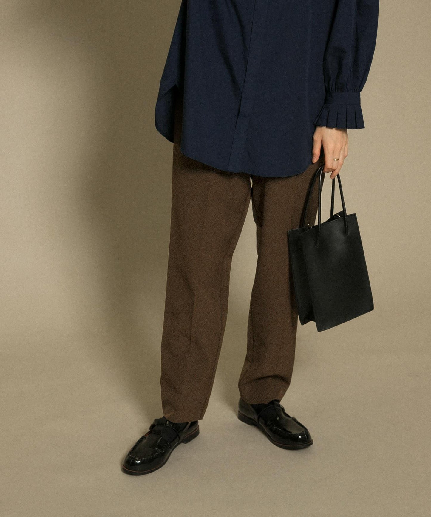 illi 單褶修身錐形褲