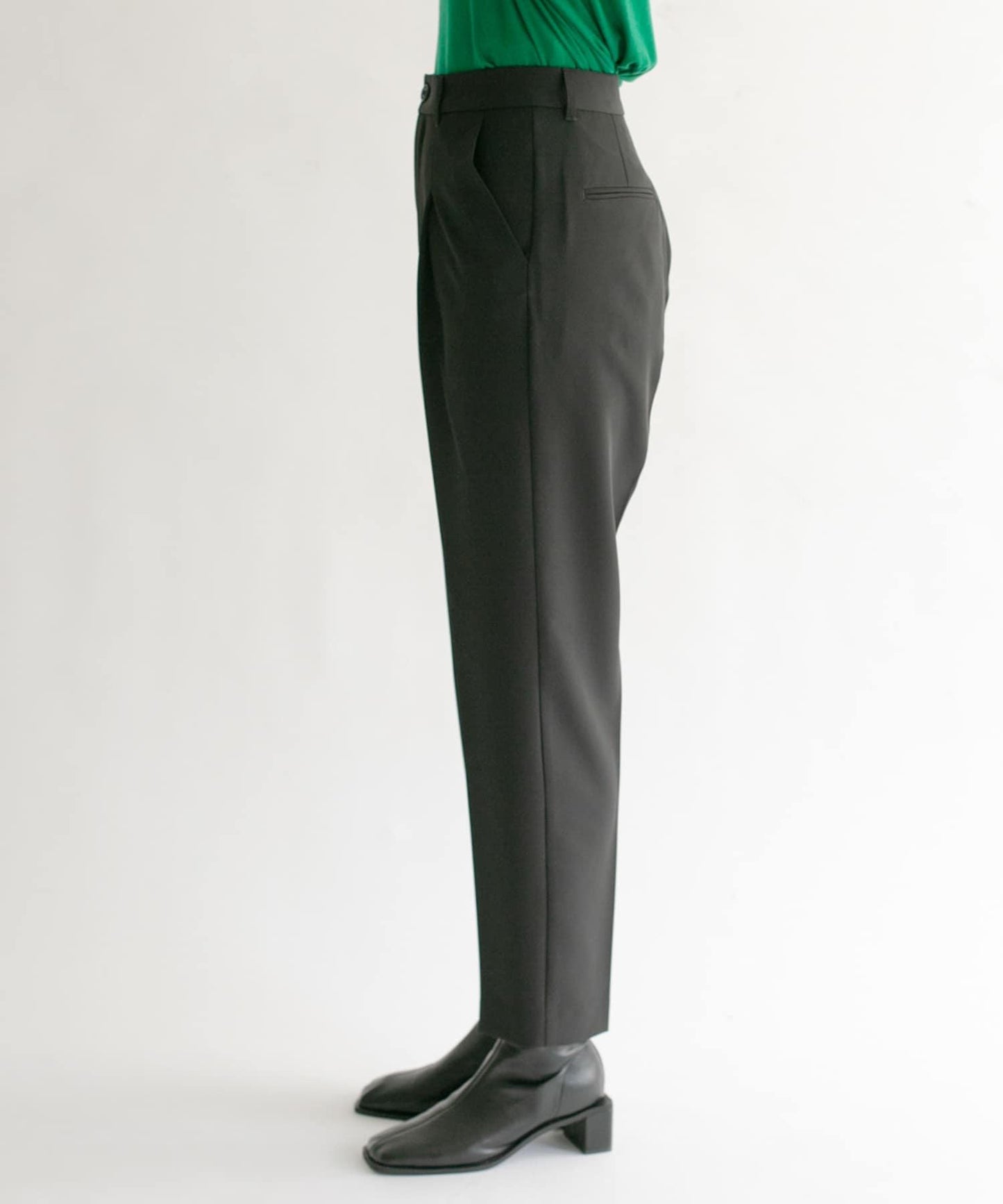 illi 單褶修身錐形褲